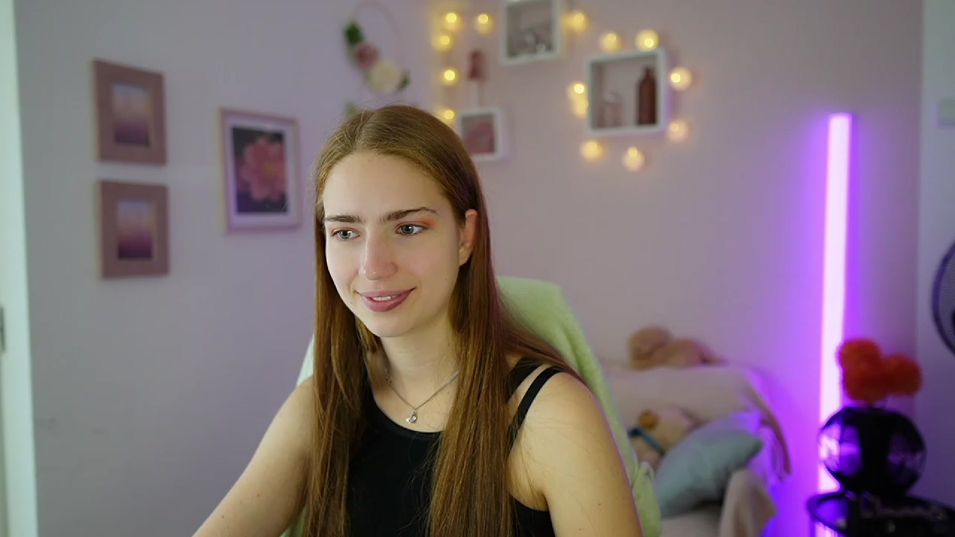 Gallery image thumbnail from Naomi_Woods18's myfreecams stream on, 11/10/2023, 11:22 image 17 of 20