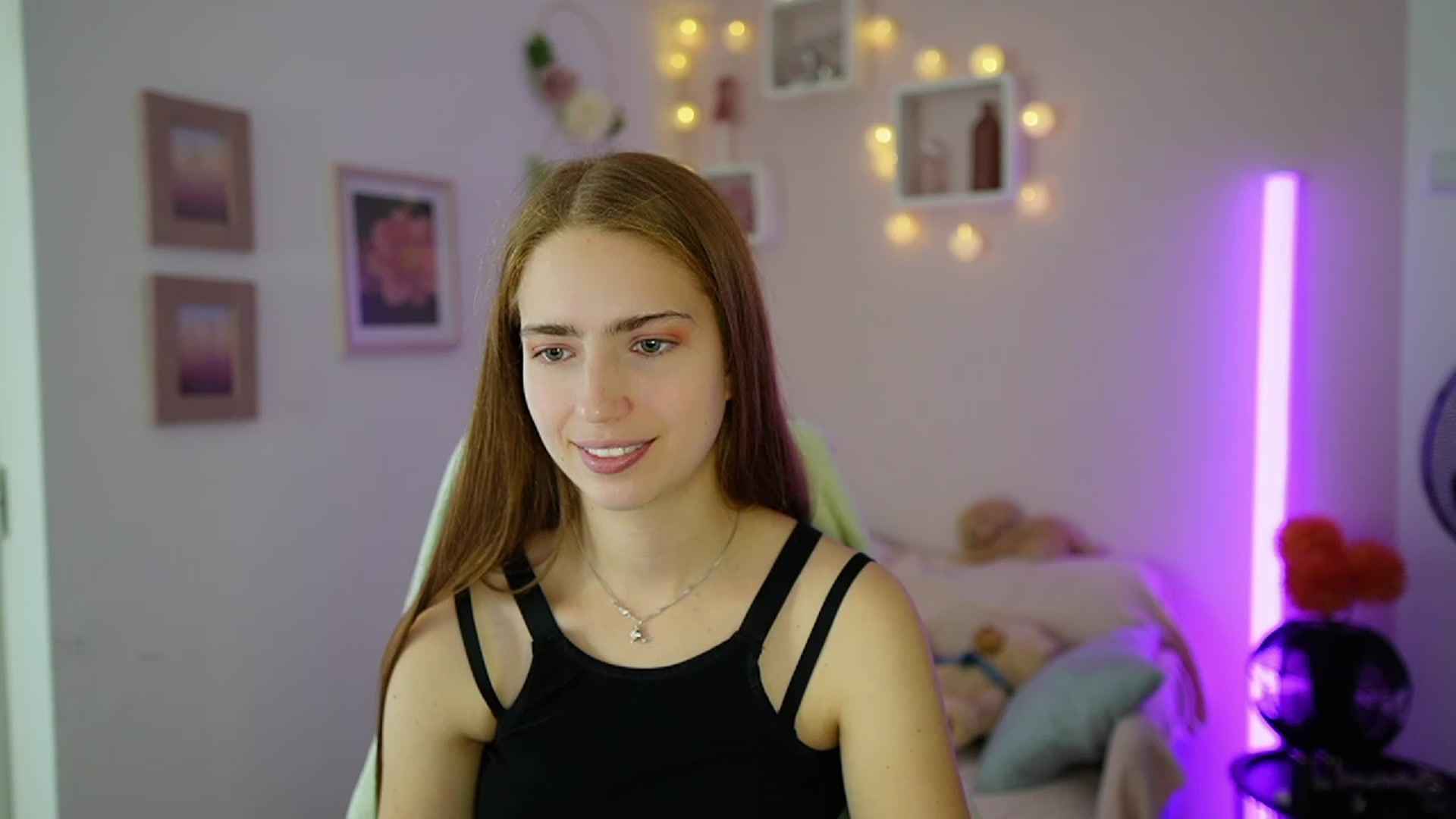 Gallery image thumbnail from Naomi_Woods18's myfreecams stream on, 11/10/2023, 12:13 image 20 of 20