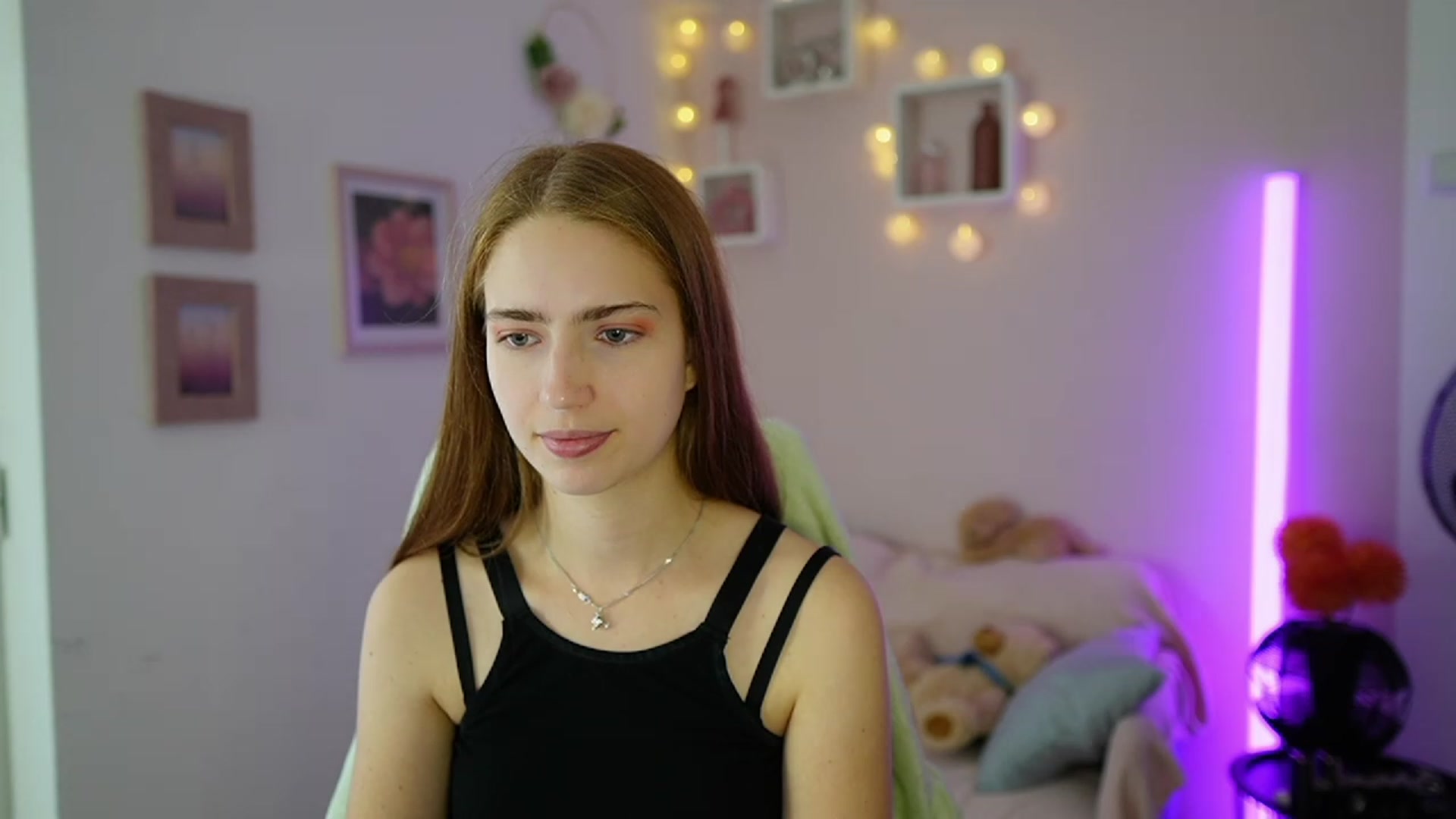 Gallery image thumbnail from Naomi_Woods18's myfreecams stream on, 11/10/2023, 12:13 image 19 of 20