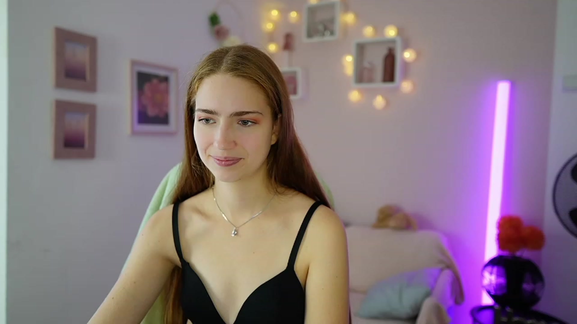 Gallery image thumbnail from Naomi_Woods18's myfreecams stream on, 11/12/2023, 11:31 image 7 of 20