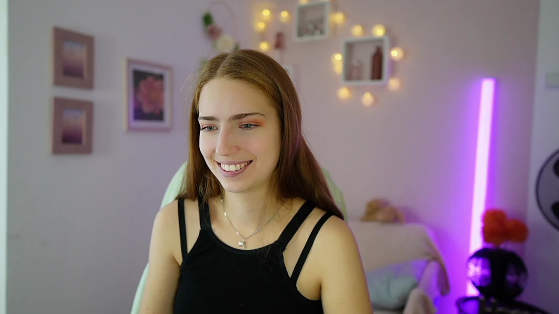 Gallery image thumbnail from Naomi_Woods18's myfreecams stream on, 11/12/2023, 11:31 image 16 of 20