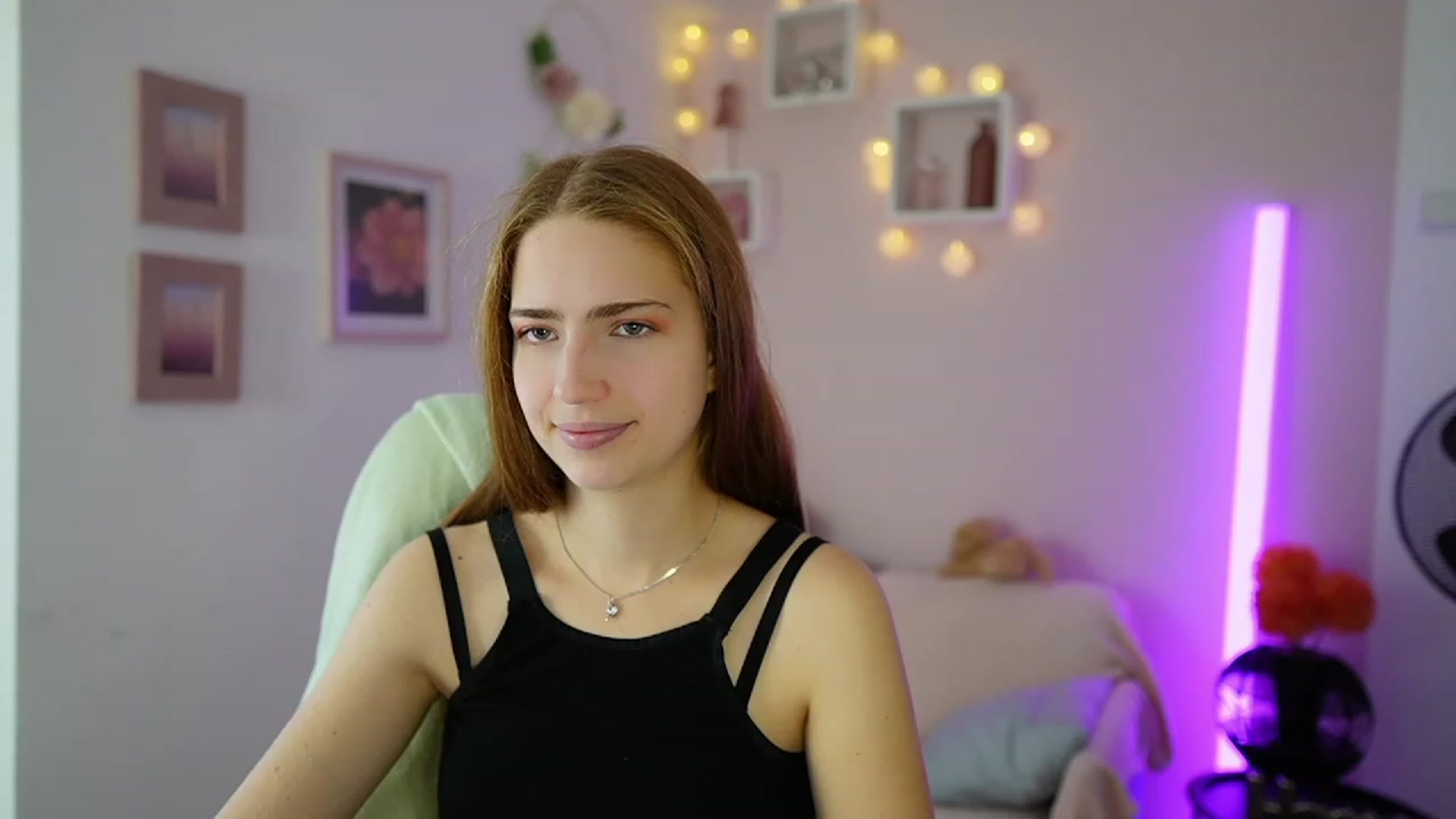 Gallery image thumbnail from Naomi_Woods18's myfreecams stream on, 11/12/2023, 11:31 image 13 of 20