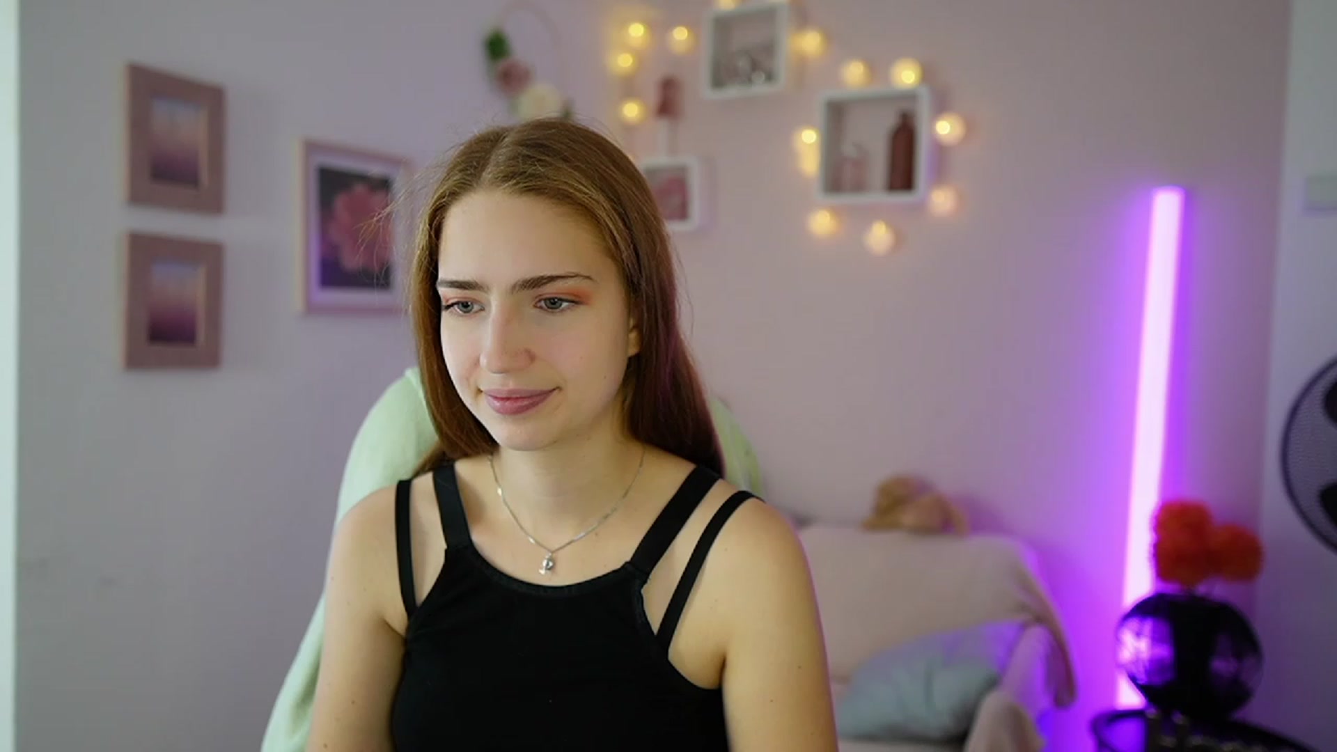 Gallery image thumbnail from Naomi_Woods18's myfreecams stream on, 11/12/2023, 11:31 image 9 of 20