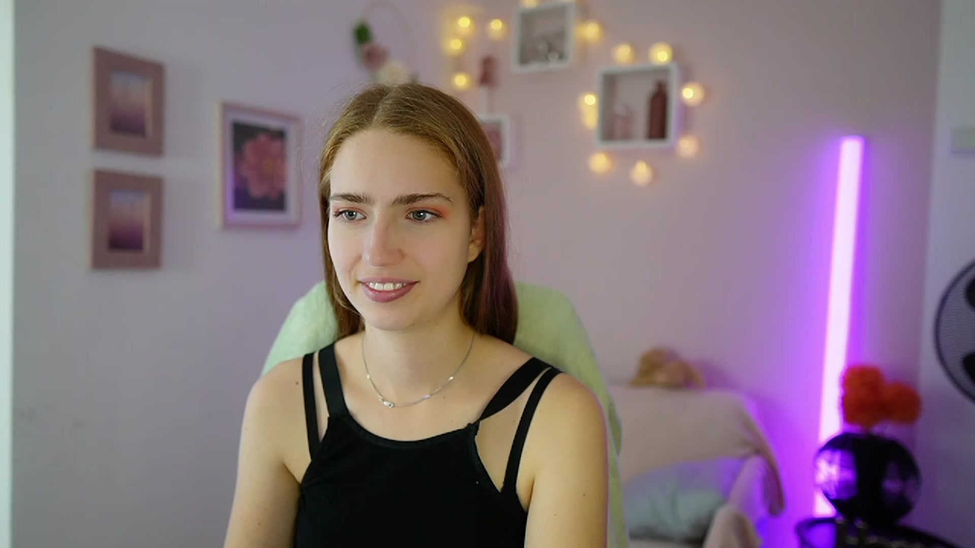 Gallery image thumbnail from Naomi_Woods18's myfreecams stream on, 11/12/2023, 13:37 image 3 of 20