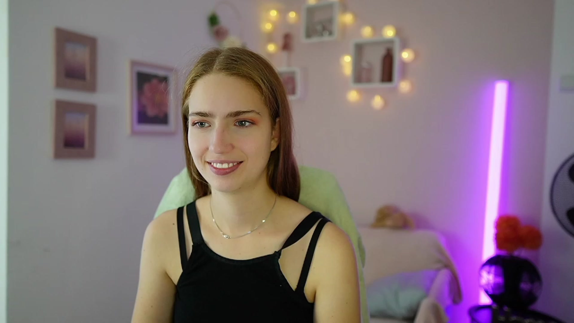 Gallery image thumbnail from Naomi_Woods18's myfreecams stream on, 11/12/2023, 13:37 image 2 of 20