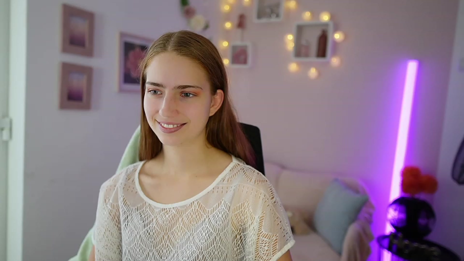 Gallery image thumbnail from Naomi_Woods18's myfreecams stream on, 11/16/2023, 11:19 image 20 of 20