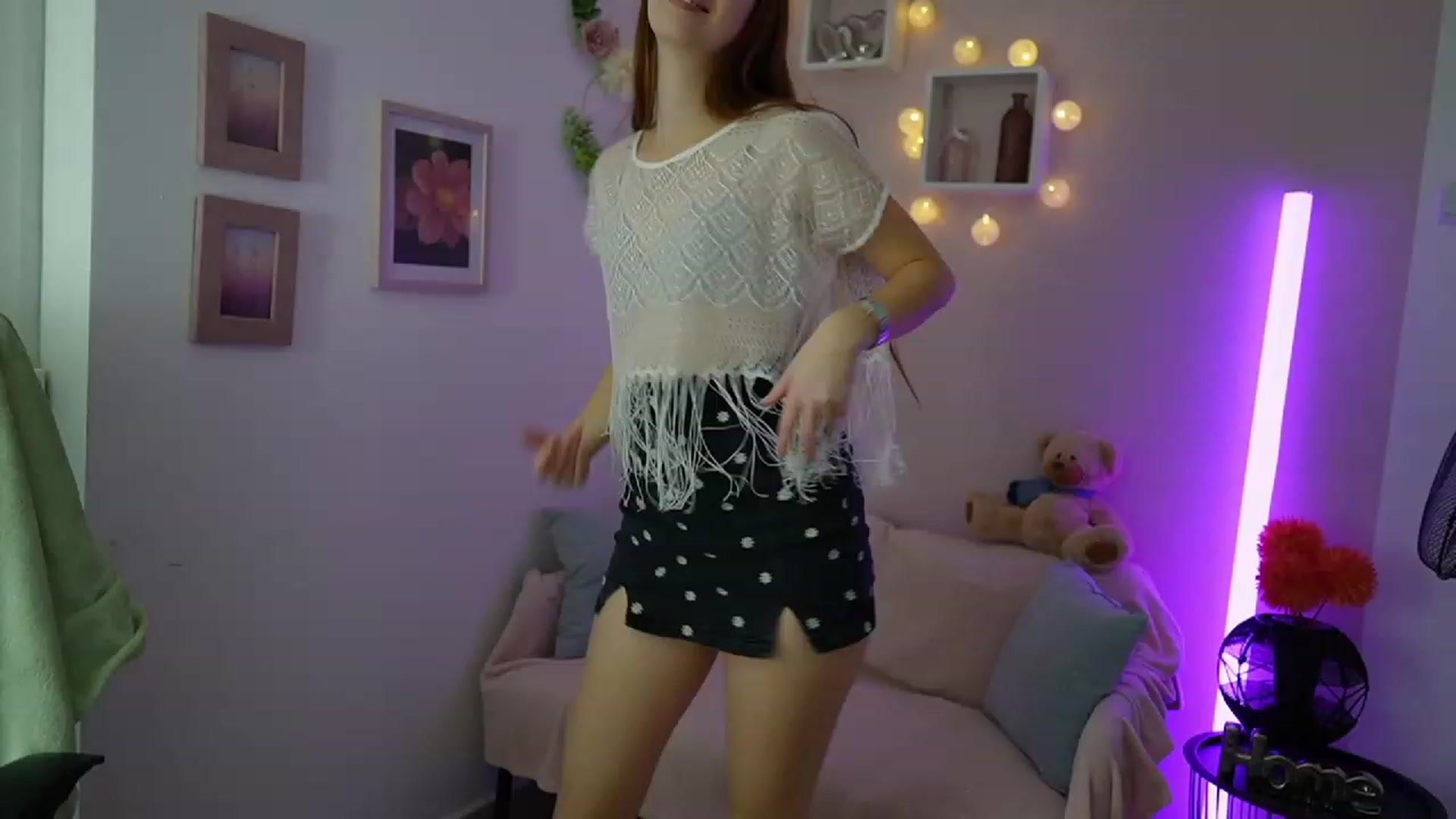 Gallery image thumbnail from Naomi_Woods18's myfreecams stream on, 11/17/2023, 09:55 image 11 of 20