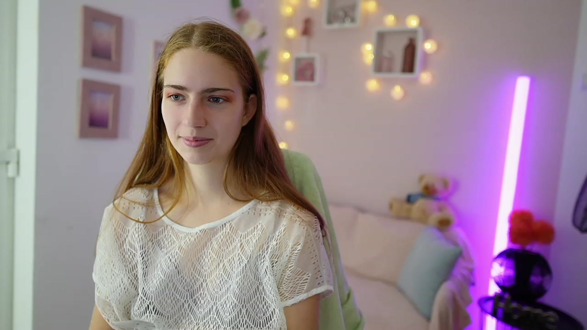 Gallery image thumbnail from Naomi_Woods18's myfreecams stream on, 11/17/2023, 09:55 image 13 of 20