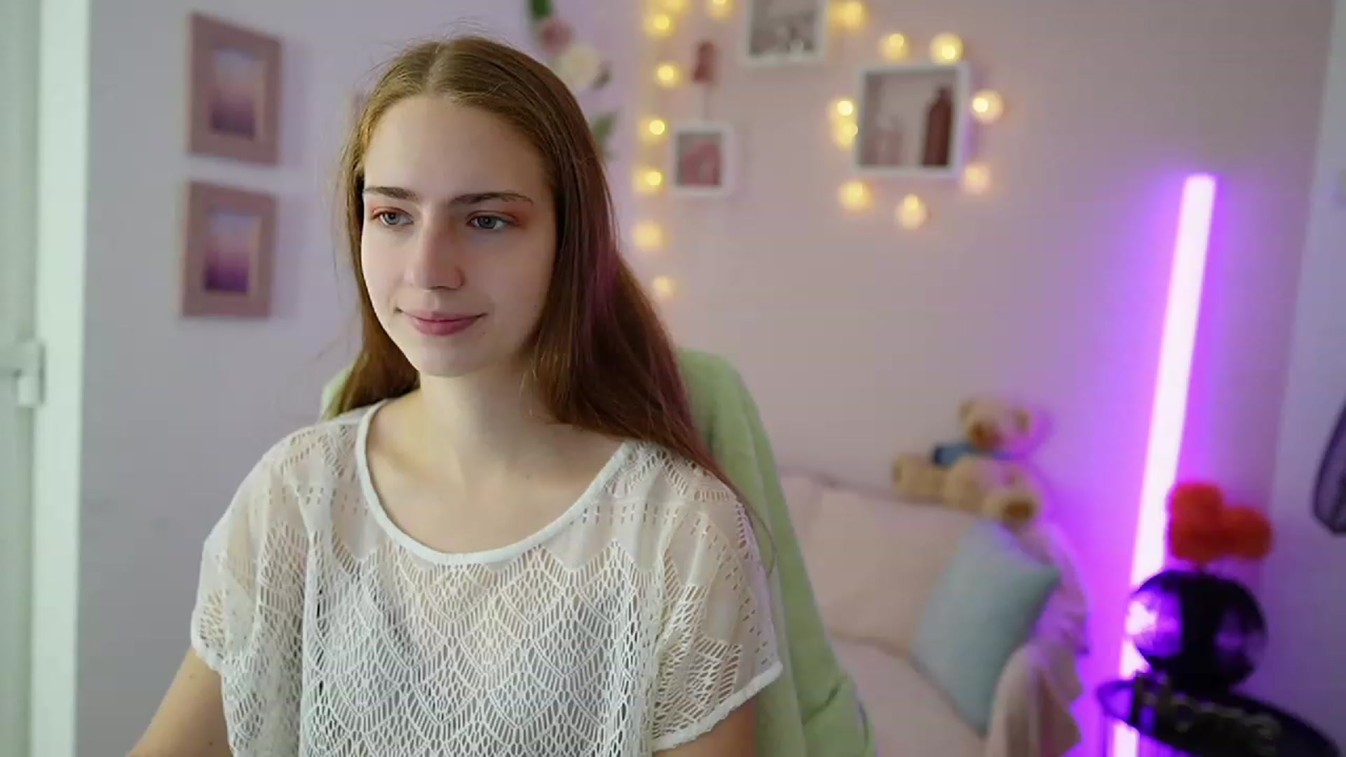 Gallery image thumbnail from Naomi_Woods18's myfreecams stream on, 11/17/2023, 09:55 image 4 of 20