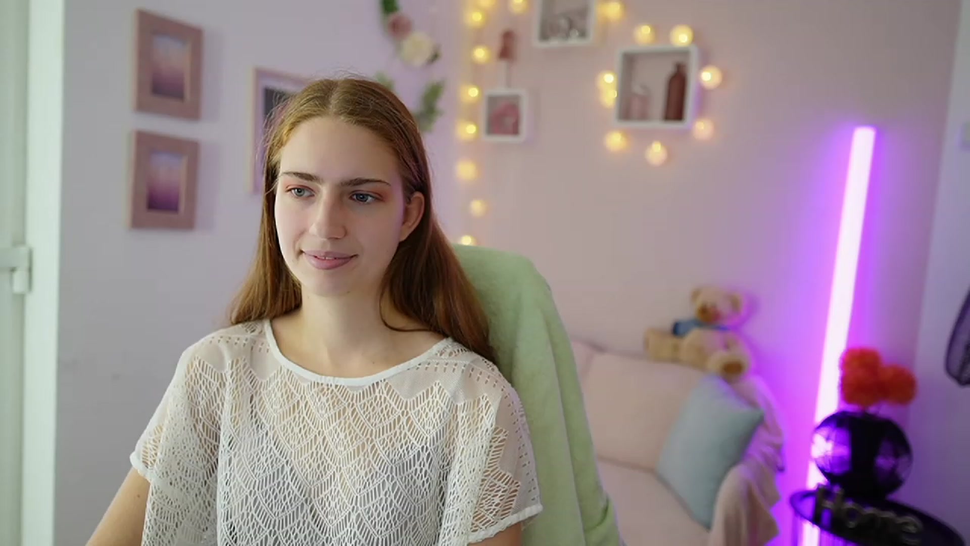 Gallery image thumbnail from Naomi_Woods18's myfreecams stream on, 11/17/2023, 11:36 image 12 of 20