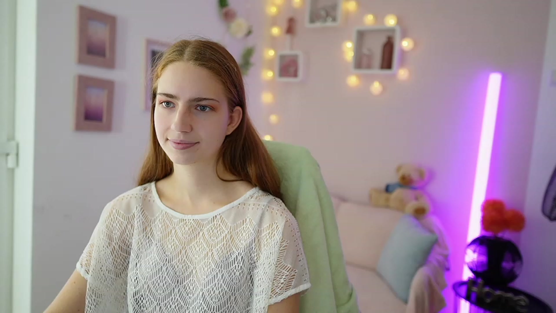 Gallery image thumbnail from Naomi_Woods18's myfreecams stream on, 11/17/2023, 11:36 image 6 of 20