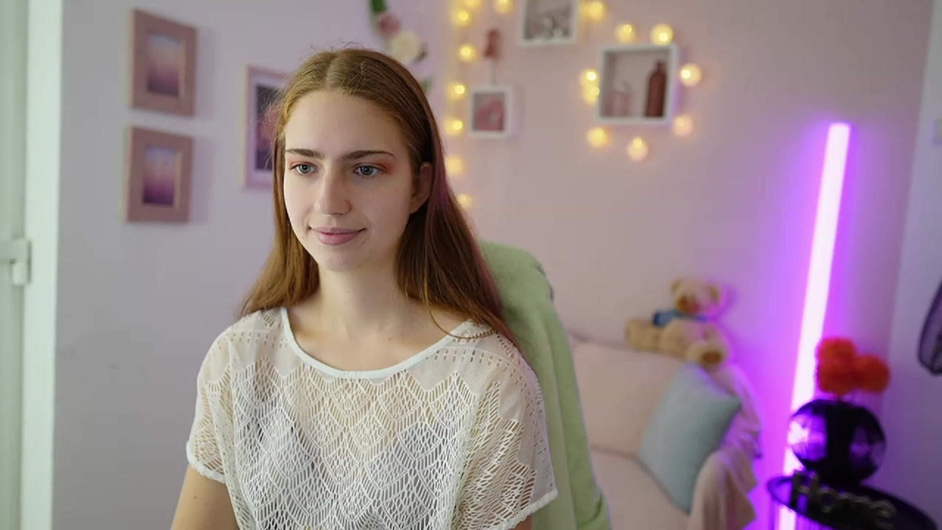 Gallery image thumbnail from Naomi_Woods18's myfreecams stream on, 11/17/2023, 11:36 image 18 of 20