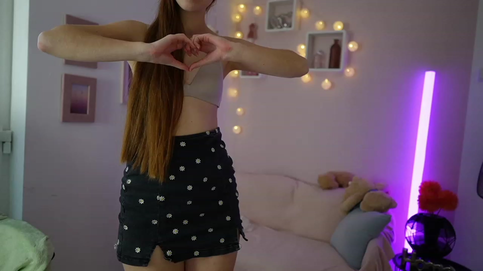 Gallery image thumbnail from Naomi_Woods18's myfreecams stream on, 11/18/2023, 13:59 image 14 of 20