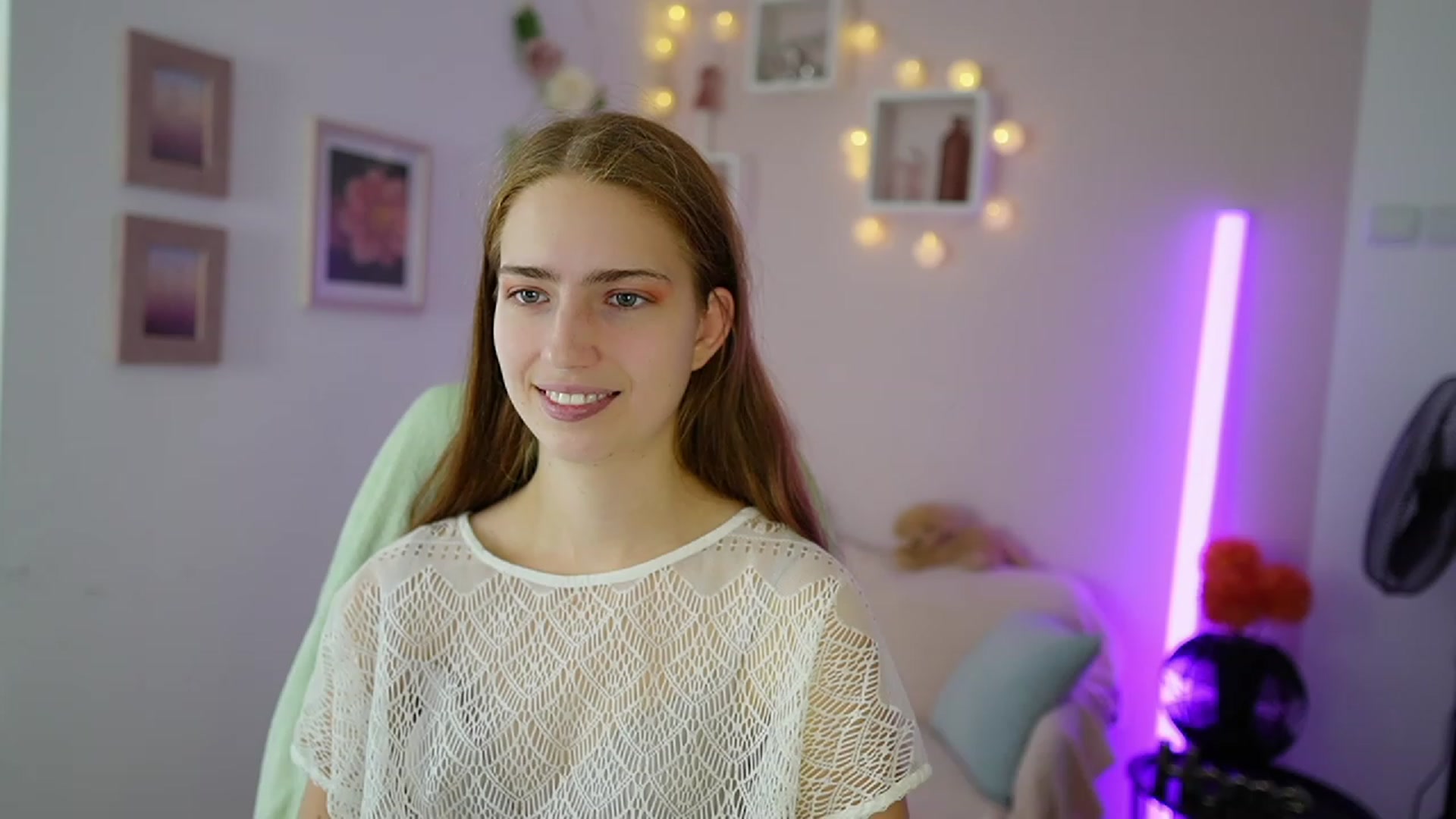Gallery image thumbnail from Naomi_Woods18's myfreecams stream on, 11/19/2023, 11:01 image 2 of 20