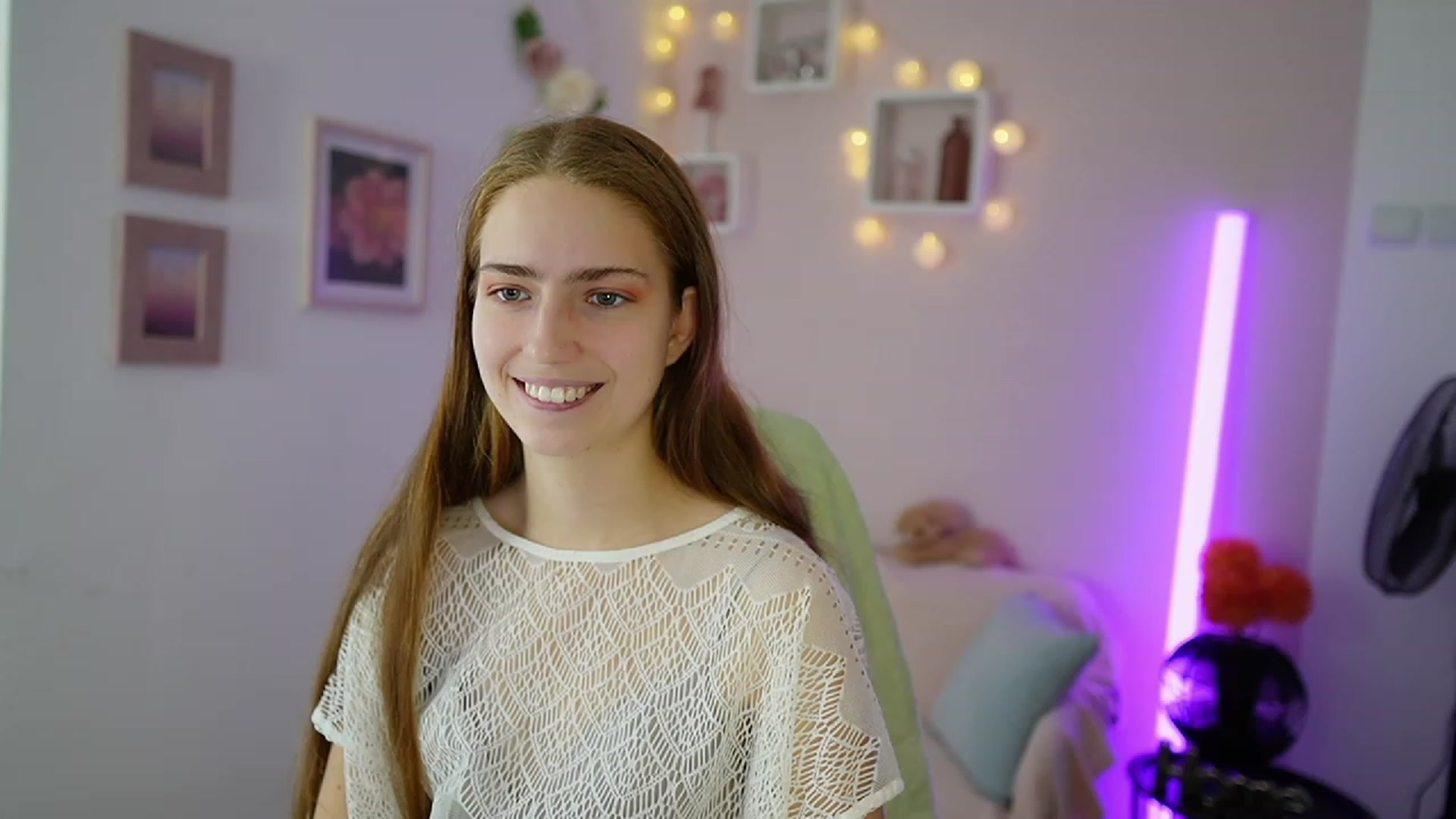 Gallery image thumbnail from Naomi_Woods18's myfreecams stream on, 11/19/2023, 11:31 image 7 of 20
