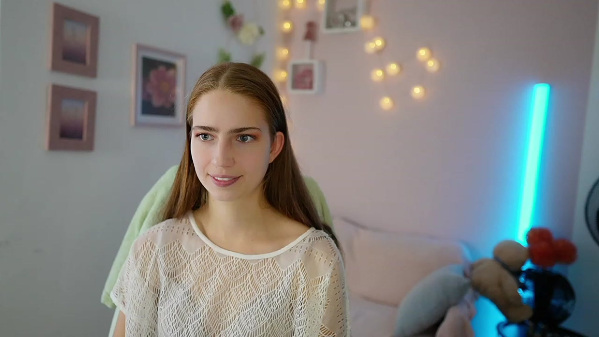 Gallery image thumbnail from Naomi_Woods18's myfreecams stream on, 11/22/2023, 11:08 image 2 of 20