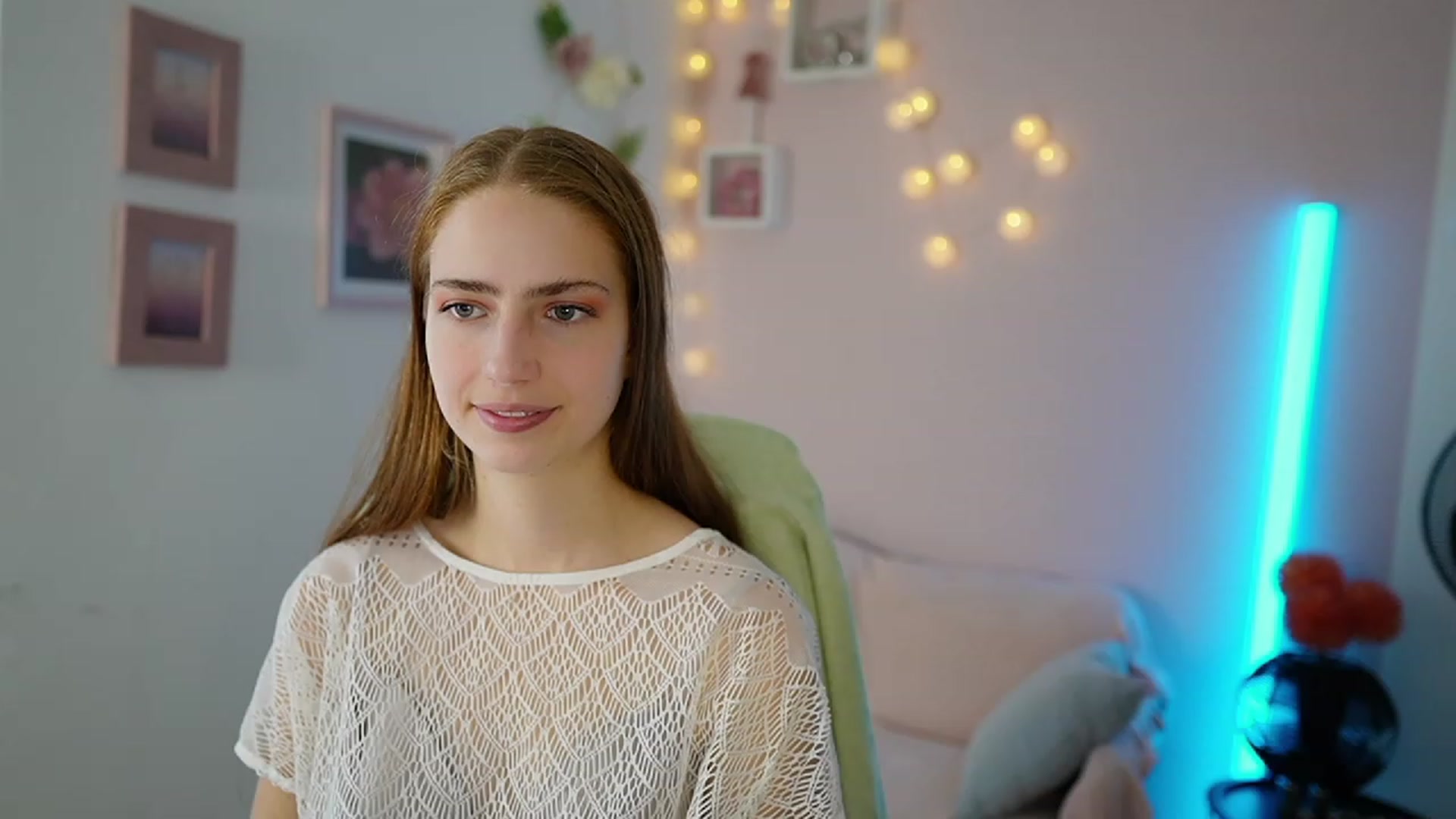 Gallery image thumbnail from Naomi_Woods18's myfreecams stream on, 11/22/2023, 13:00 image 20 of 20