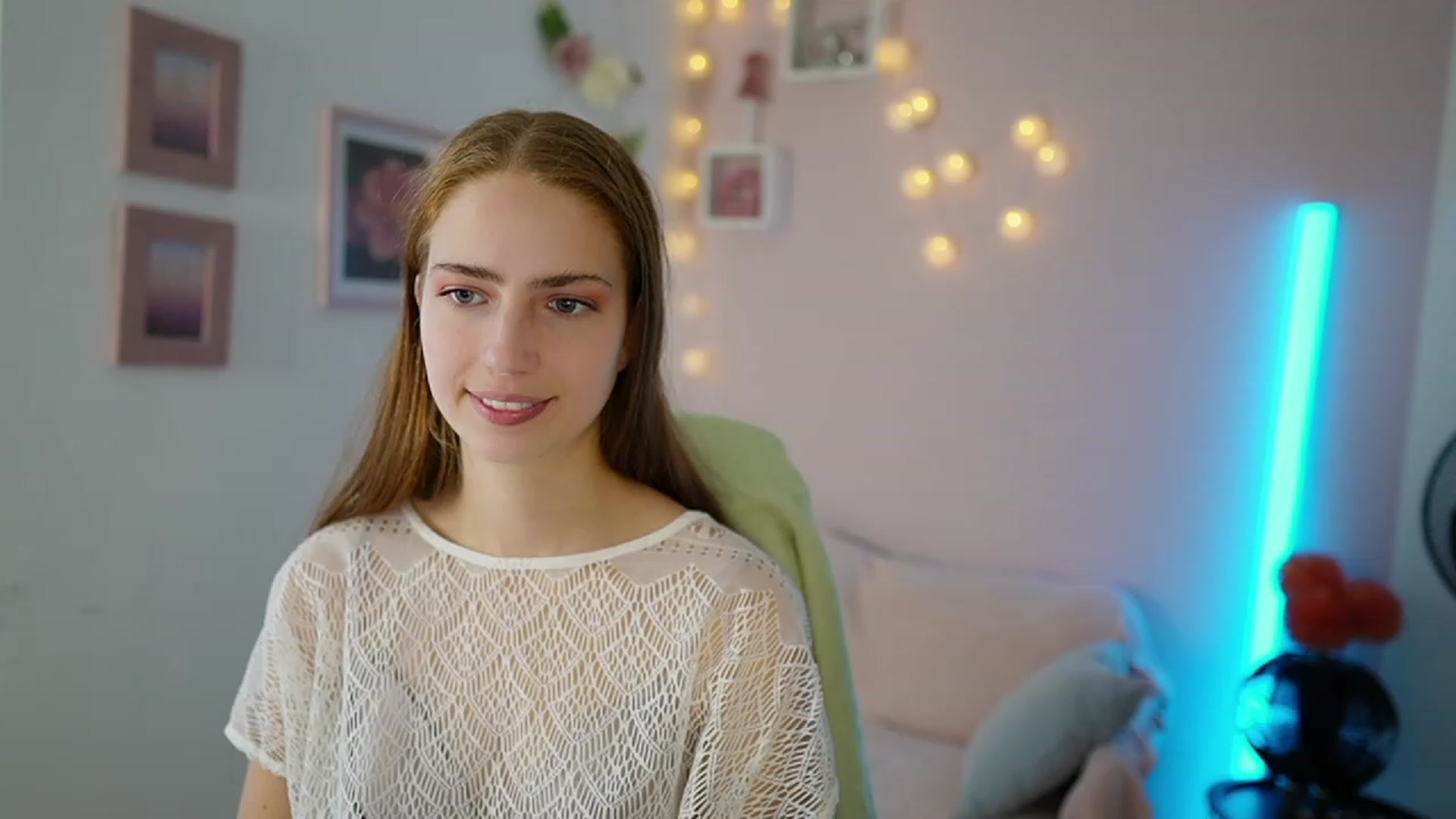 Gallery image thumbnail from Naomi_Woods18's myfreecams stream on, 11/22/2023, 13:00 image 19 of 20