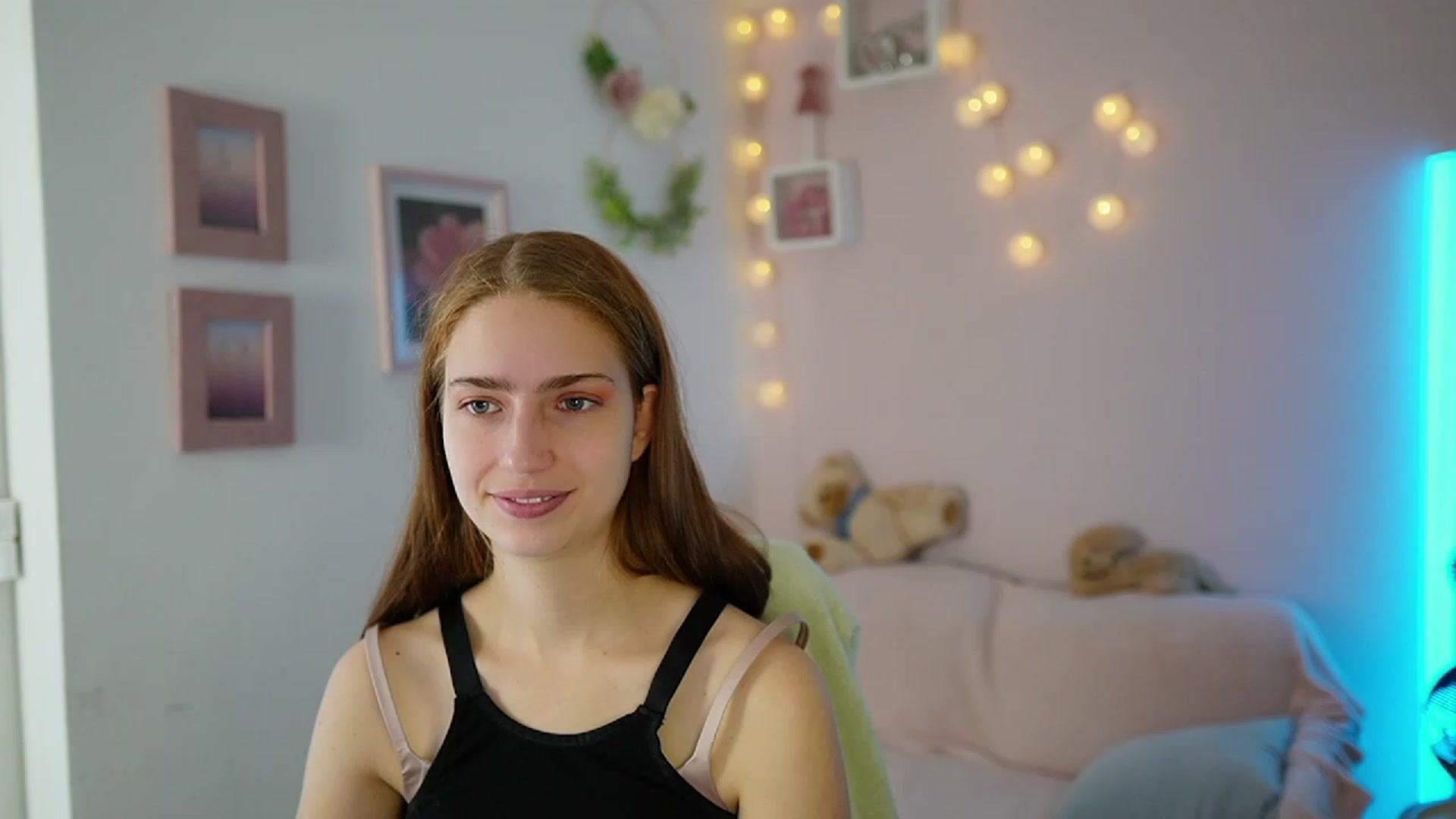 Gallery image thumbnail from Naomi_Woods18's myfreecams stream on, 11/26/2023, 14:03 image 1 of 20
