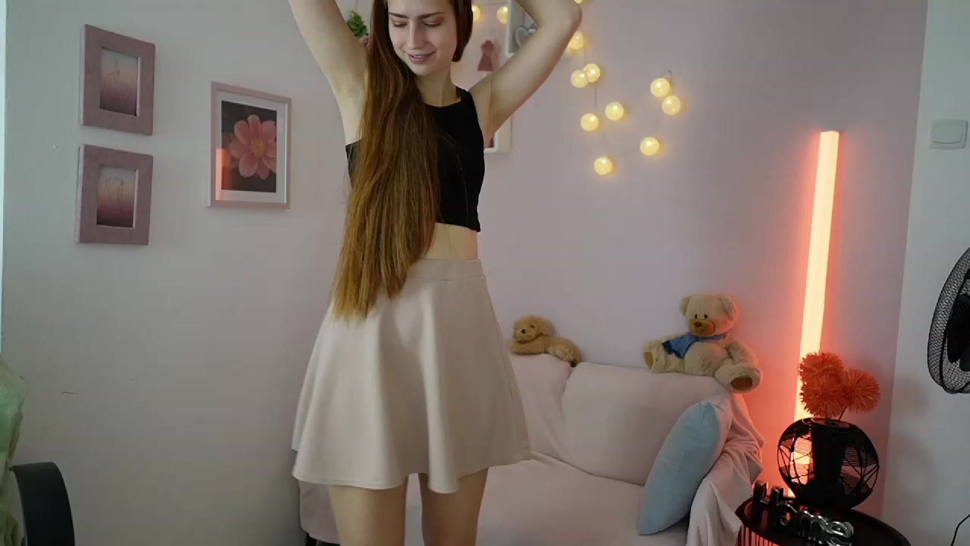 Gallery image thumbnail from Naomi_Woods18's myfreecams stream on, 11/30/2023, 11:35 image 9 of 20