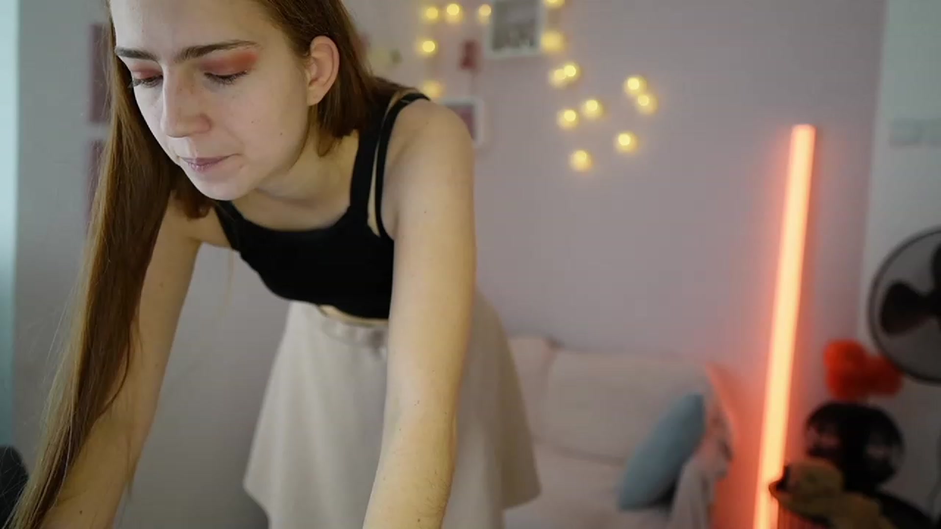 Gallery image thumbnail from Naomi_Woods18's myfreecams stream on, 12/01/2023, 10:29 image 12 of 20