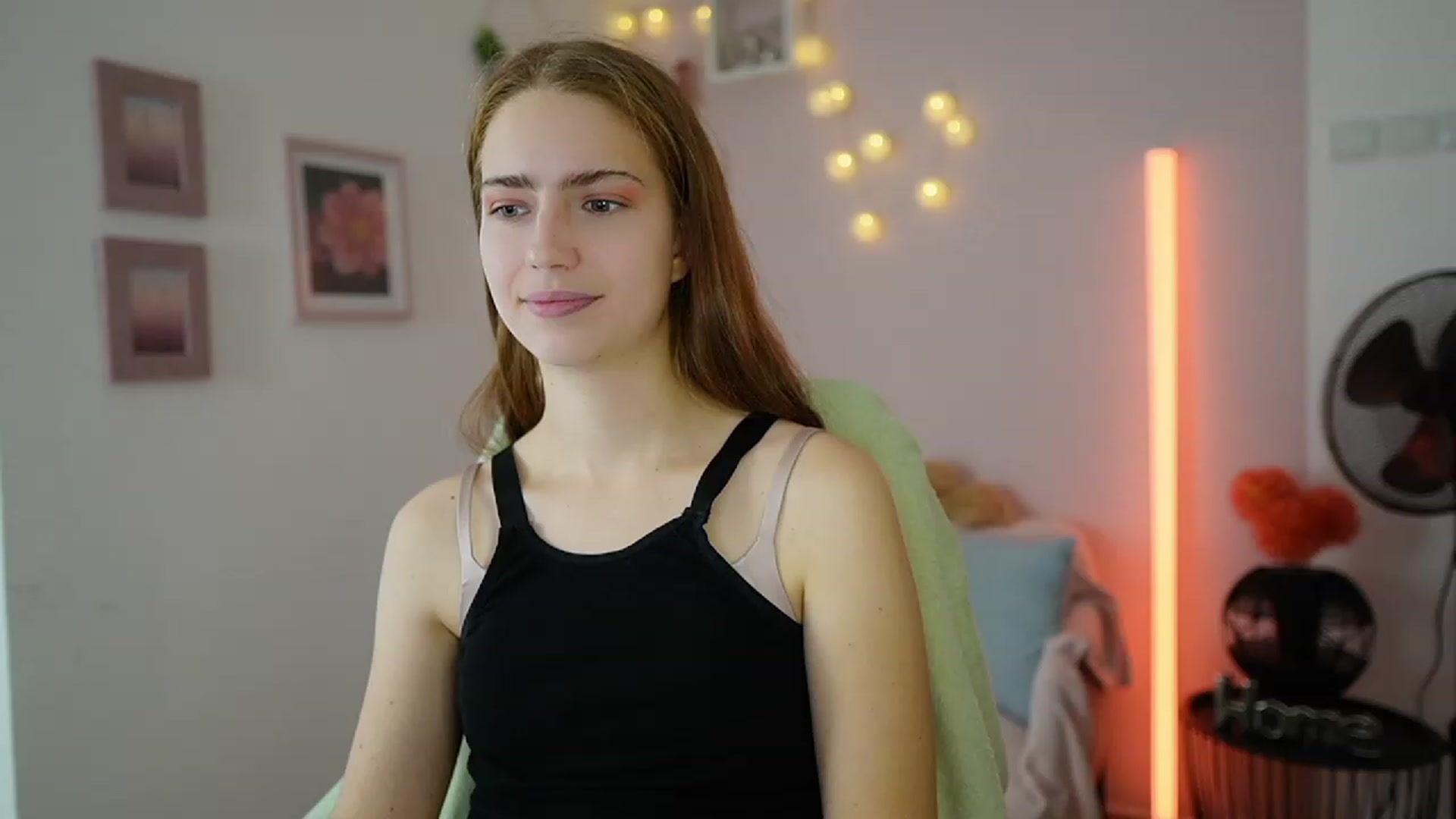 Gallery image thumbnail from Naomi_Woods18's myfreecams stream on, 12/08/2023, 12:50 image 20 of 20