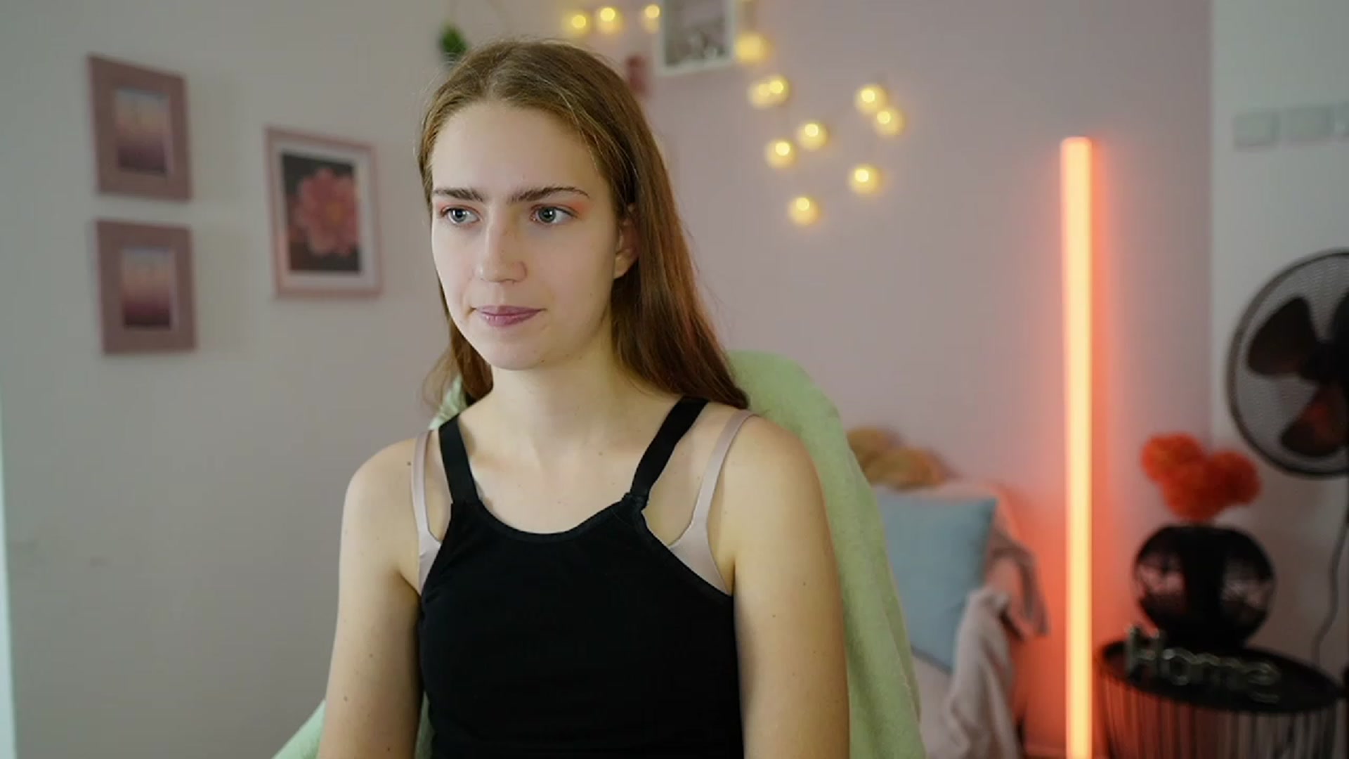 Gallery image thumbnail from Naomi_Woods18's myfreecams stream on, 12/08/2023, 12:50 image 19 of 20