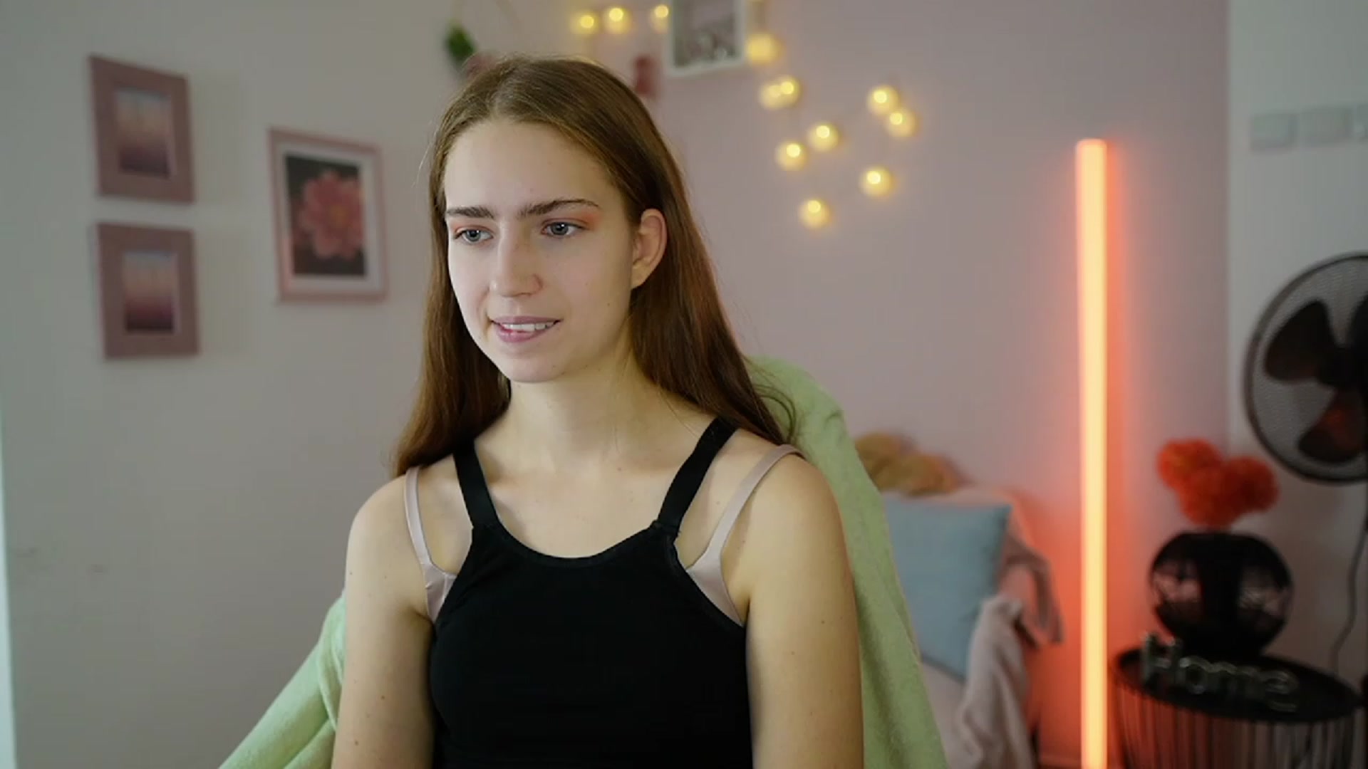 Gallery image thumbnail from Naomi_Woods18's myfreecams stream on, 12/08/2023, 12:50 image 6 of 20