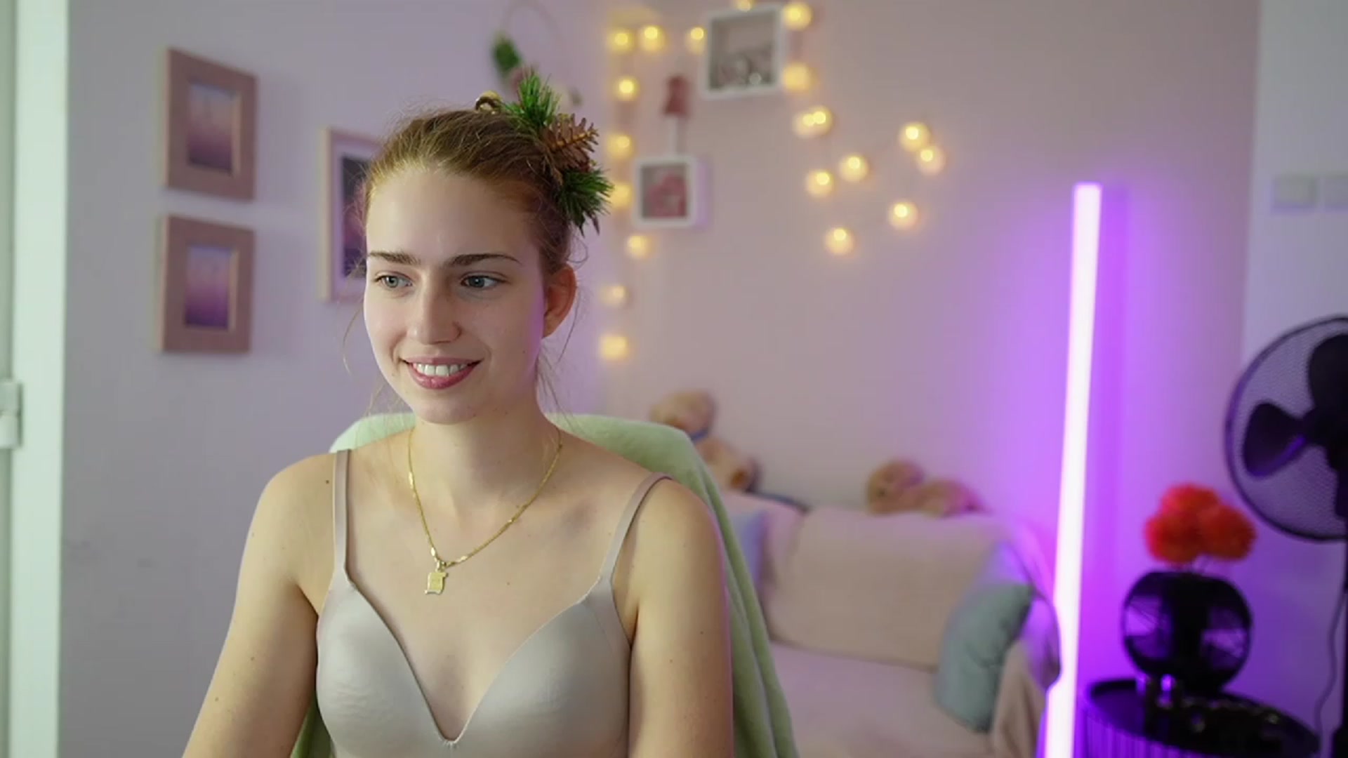 Gallery image thumbnail from Naomi_Woods18's myfreecams stream on, 12/23/2023, 13:52 image 19 of 20