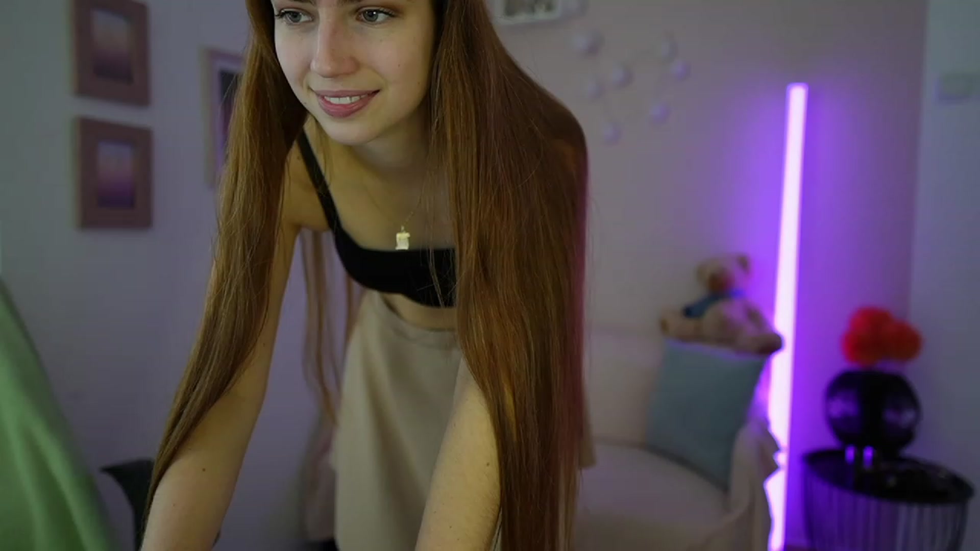Gallery image thumbnail from Naomi_Woods18's myfreecams stream on, 12/31/2023, 09:57 image 2 of 20