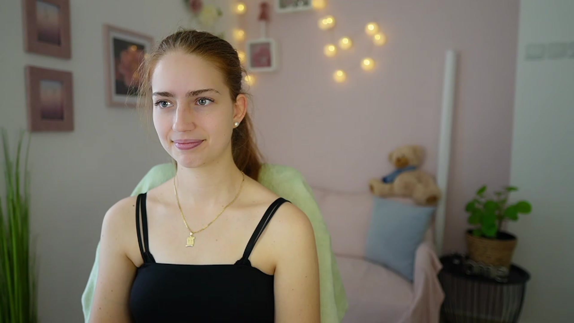 Gallery image thumbnail from Naomi_Woods18's myfreecams stream on, 01/04/2024, 10:47 image 4 of 20