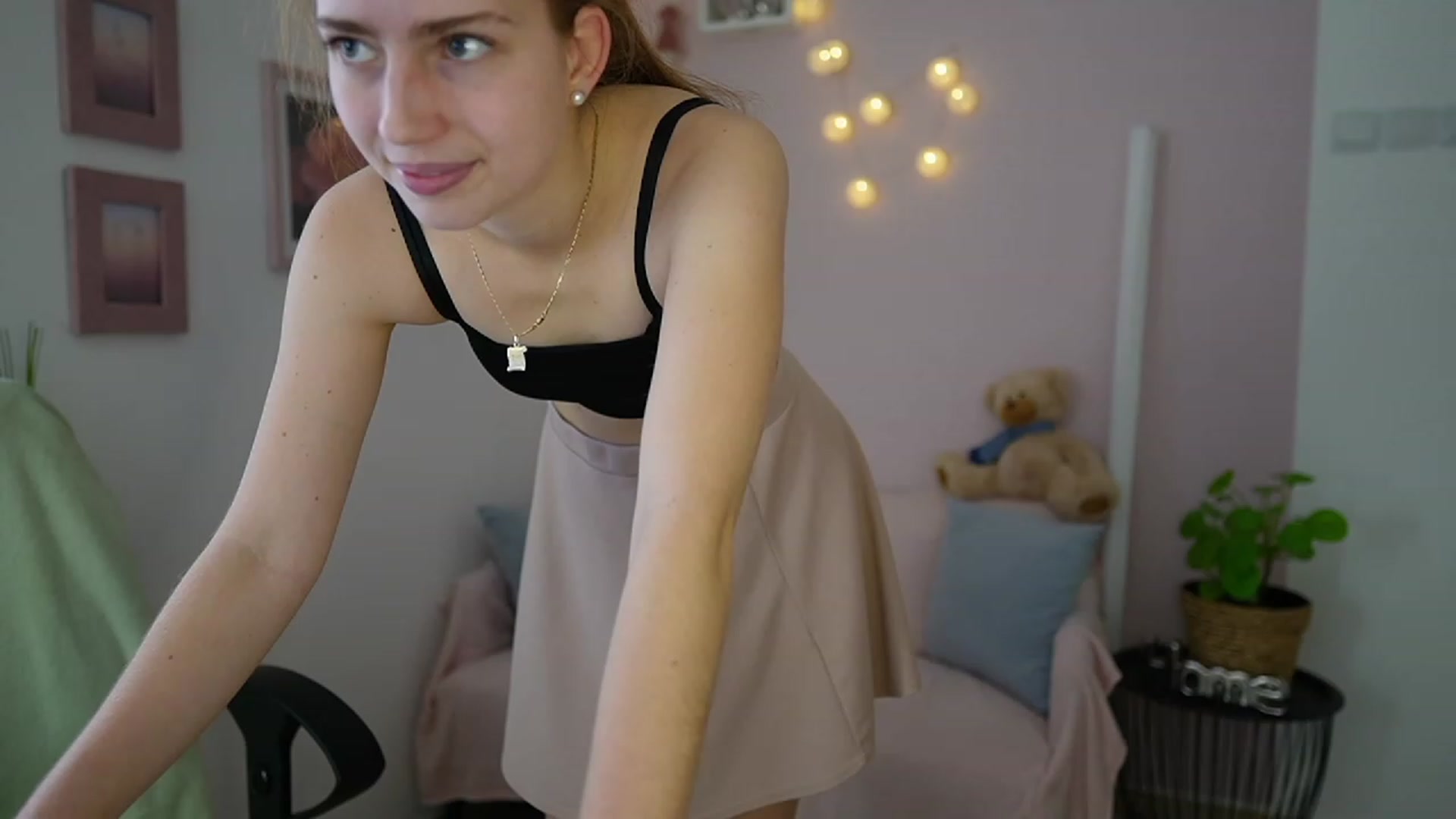 Gallery image thumbnail from Naomi_Woods18's myfreecams stream on, 01/04/2024, 10:47 image 13 of 20