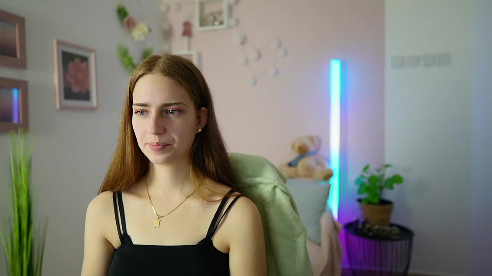 Gallery image thumbnail from Naomi_Woods18's myfreecams stream on, 01/06/2024, 13:58 image 2 of 20