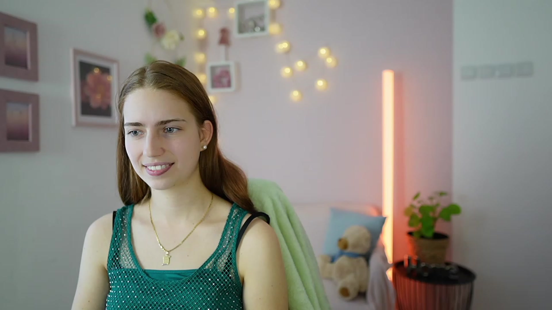 Gallery image thumbnail from Naomi_Woods18's myfreecams stream on, 01/11/2024, 11:58 image 12 of 20