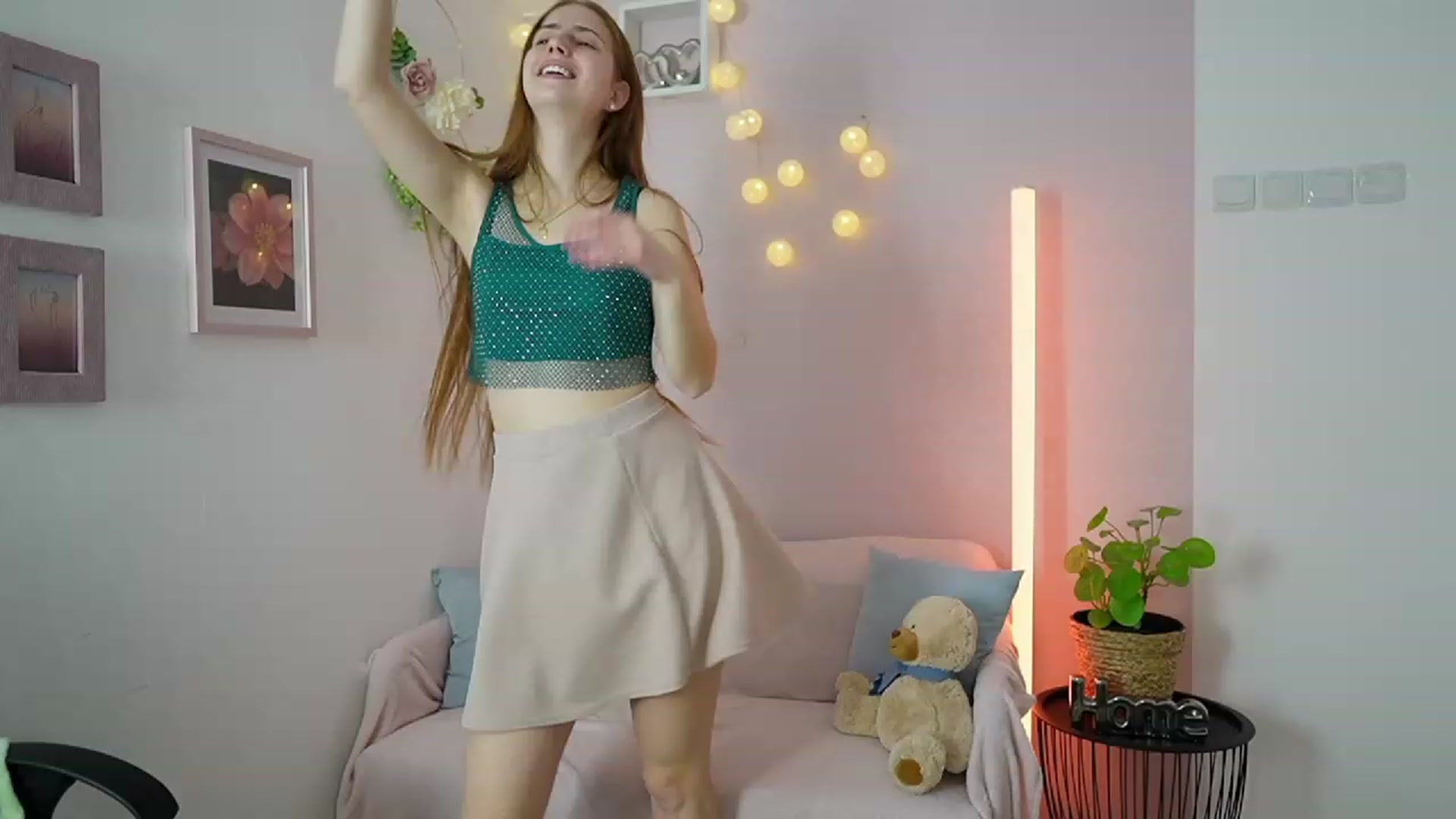 Gallery image thumbnail from Naomi_Woods18's myfreecams stream on, 01/11/2024, 11:58 image 8 of 20