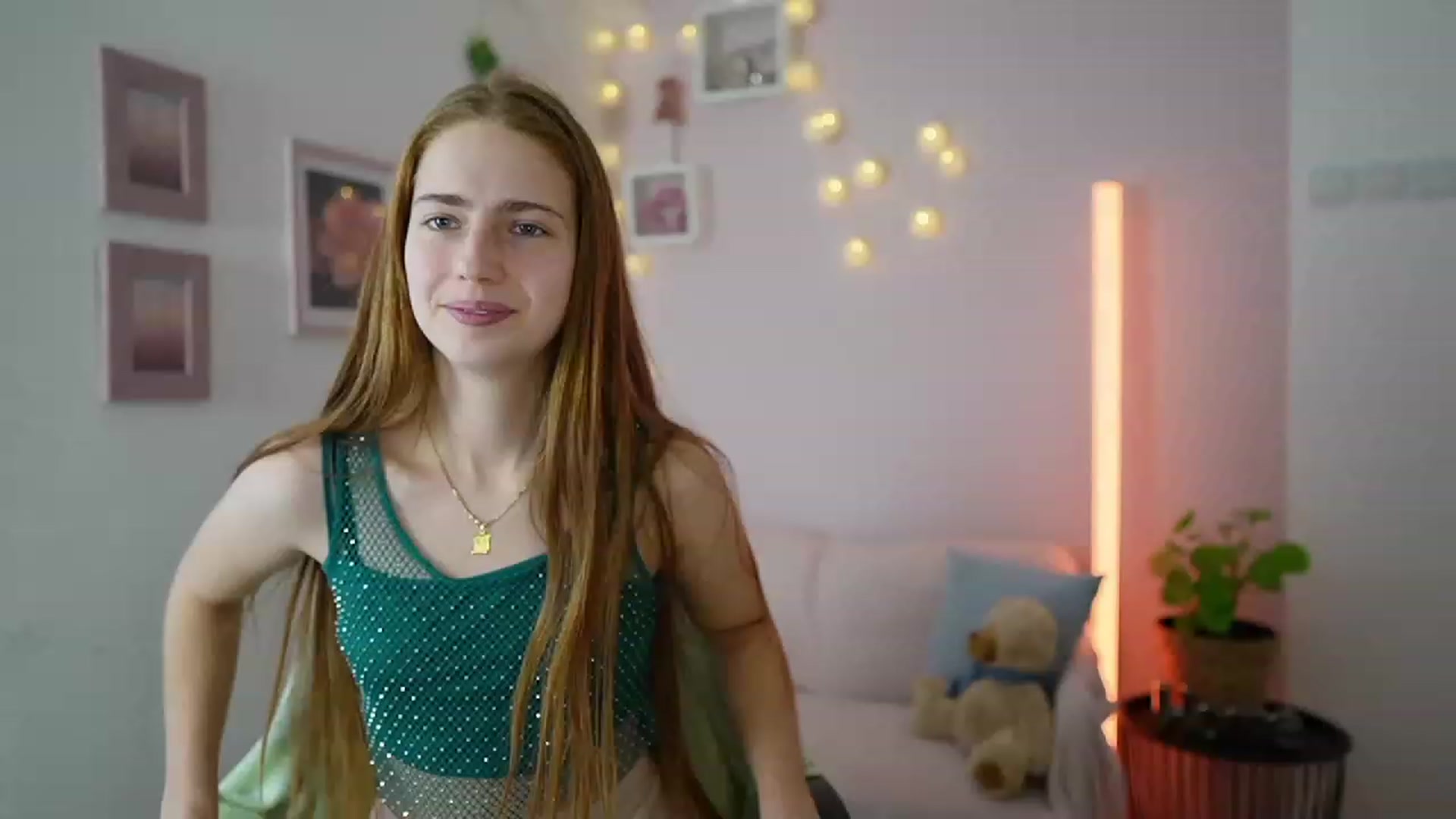 Gallery image thumbnail from Naomi_Woods18's myfreecams stream on, 01/11/2024, 13:50 image 18 of 20