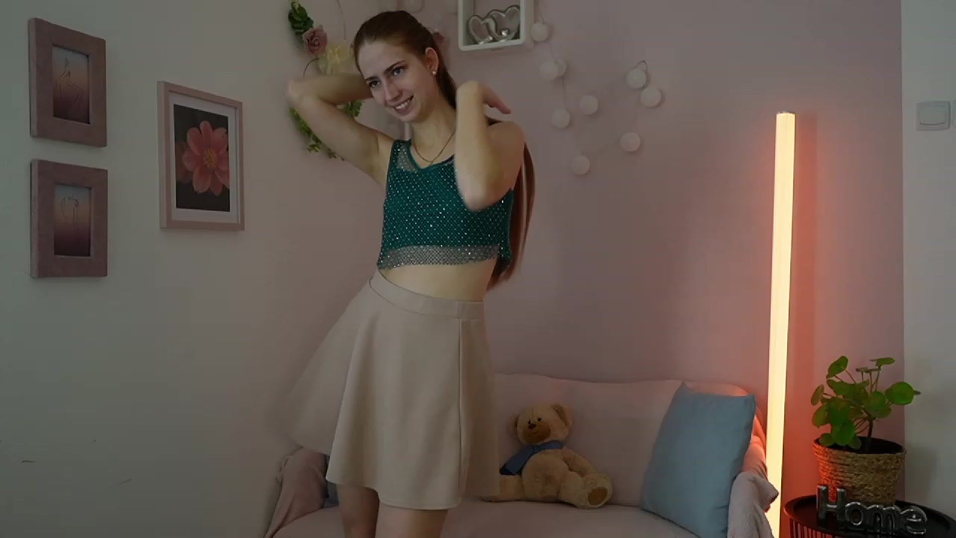 Gallery image thumbnail from Naomi_Woods18's myfreecams stream on, 01/16/2024, 10:37 image 4 of 20
