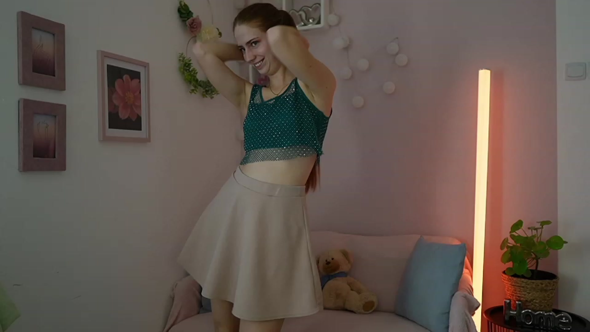 Gallery image thumbnail from Naomi_Woods18's myfreecams stream on, 01/16/2024, 10:37 image 18 of 20