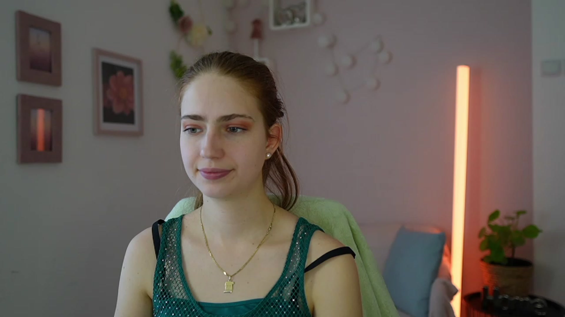 Gallery image thumbnail from Naomi_Woods18's myfreecams stream on, 01/16/2024, 12:47 image 15 of 20