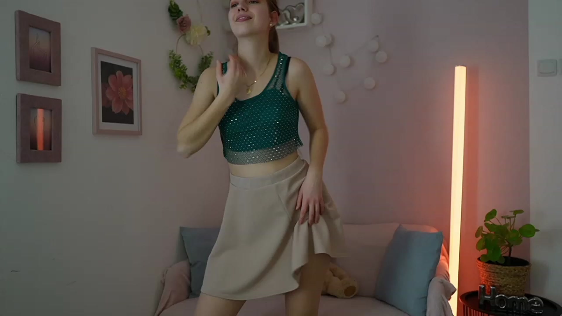 Gallery image thumbnail from Naomi_Woods18's myfreecams stream on, 01/16/2024, 13:43 image 1 of 20