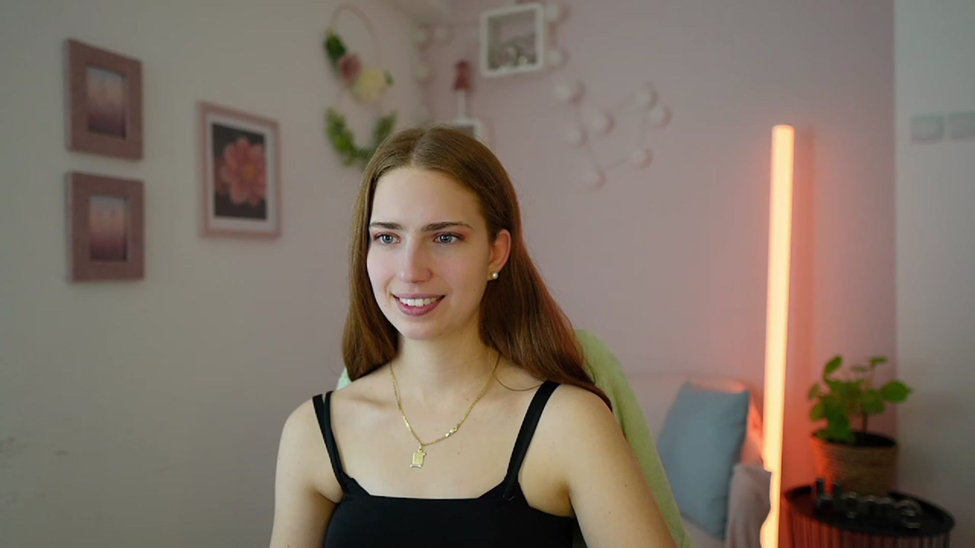 Gallery image thumbnail from Naomi_Woods18's myfreecams stream on, 01/18/2024, 12:06 image 18 of 20