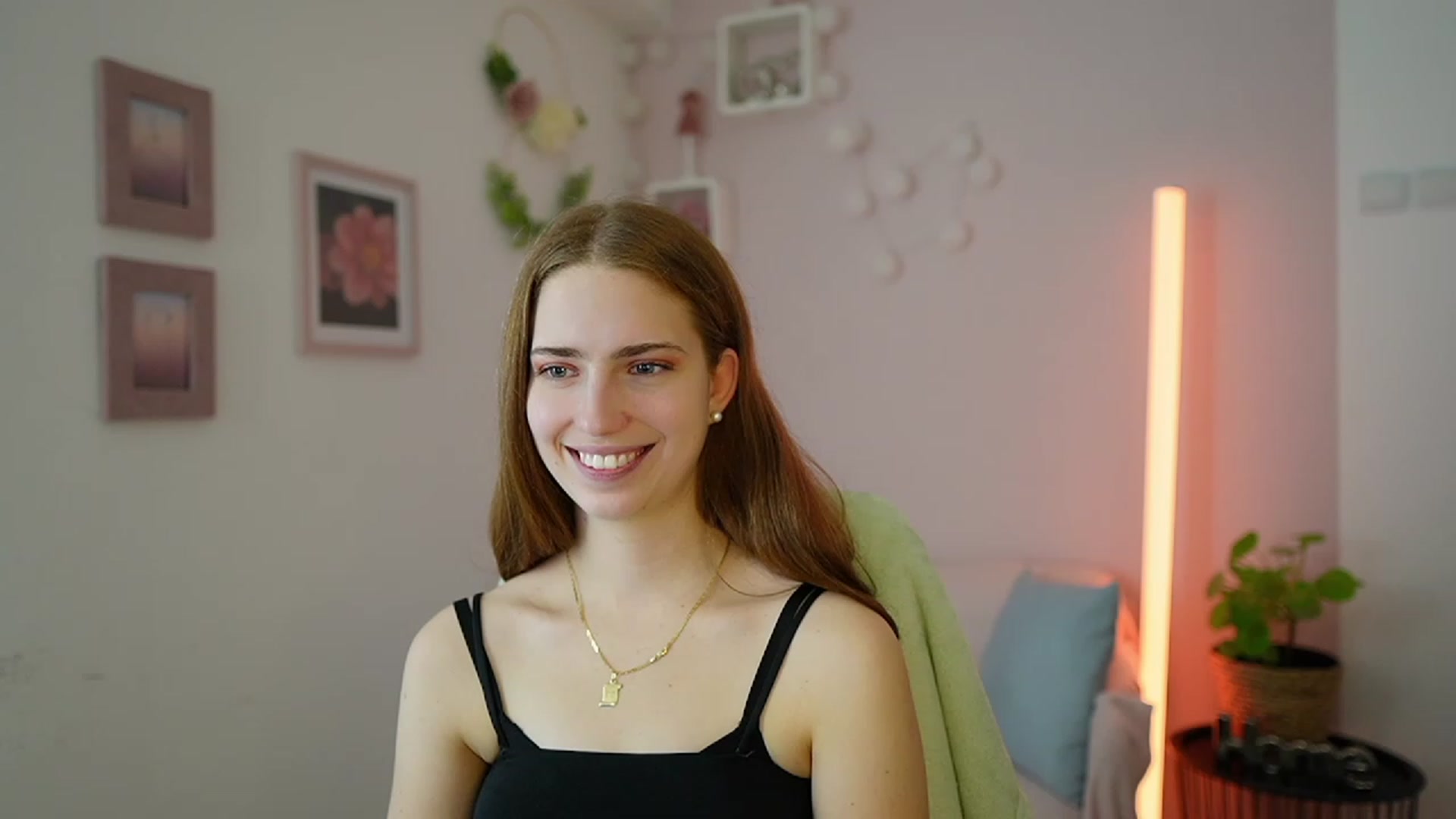 Gallery image thumbnail from Naomi_Woods18's myfreecams stream on, 01/18/2024, 12:06 image 20 of 20