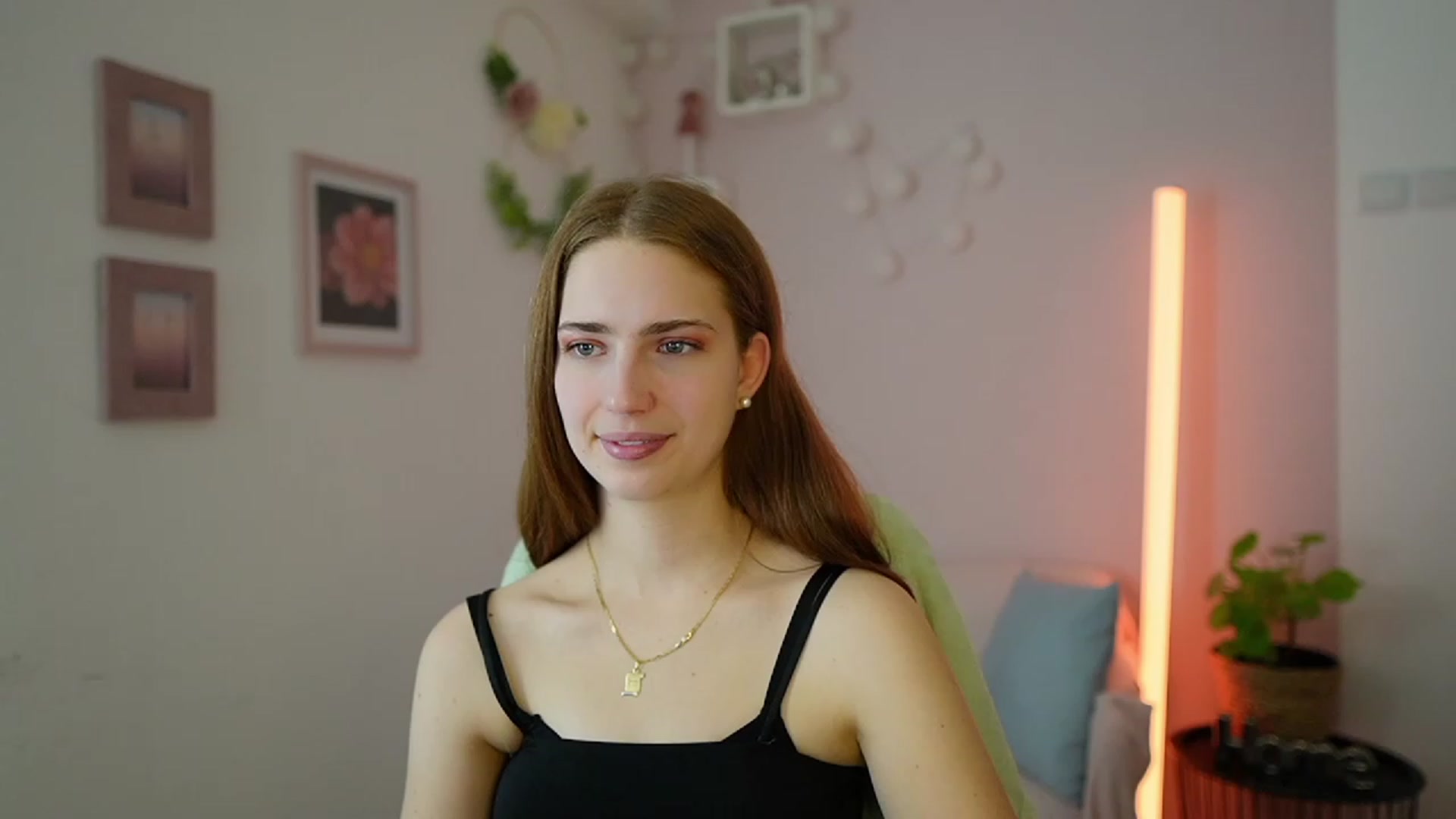 Gallery image thumbnail from Naomi_Woods18's myfreecams stream on, 01/18/2024, 12:06 image 9 of 20