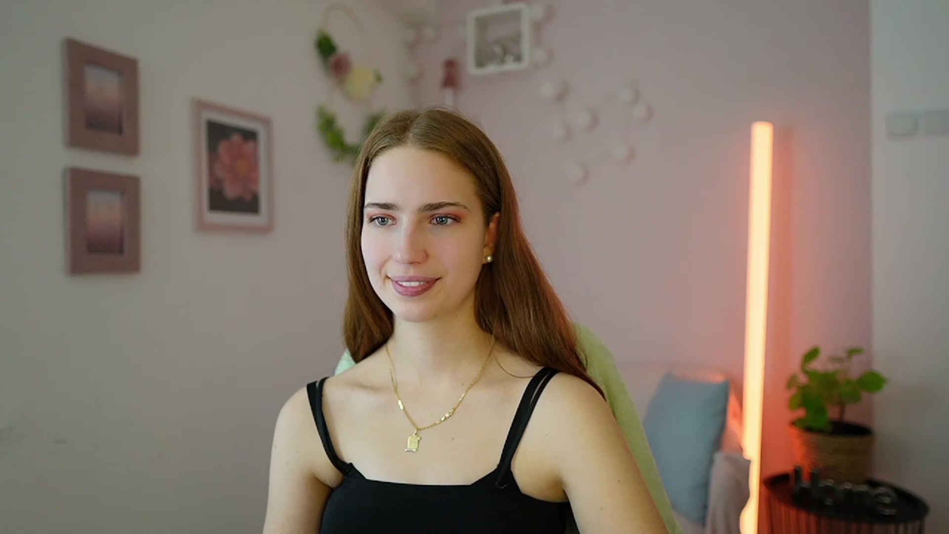 Gallery image thumbnail from Naomi_Woods18's myfreecams stream on, 01/18/2024, 12:06 image 6 of 20