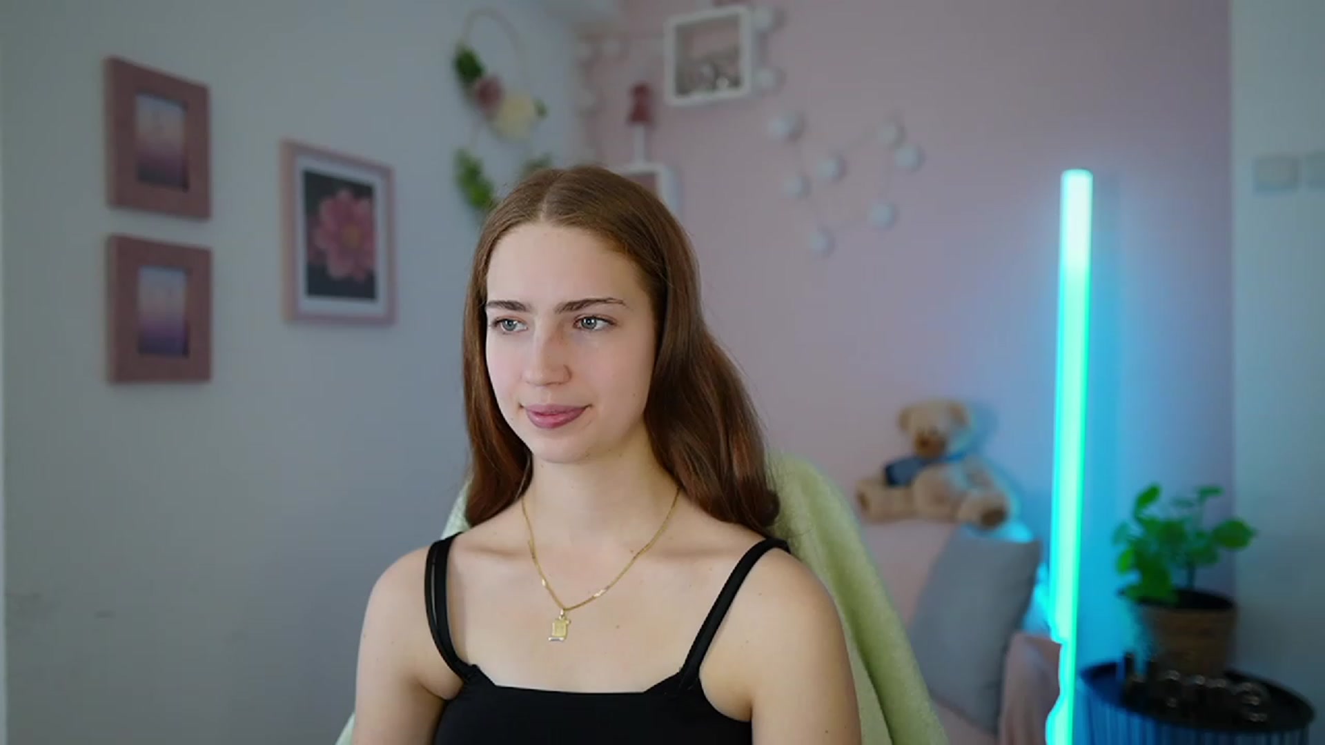 Gallery image thumbnail from Naomi_Woods18's myfreecams stream on, 01/19/2024, 10:23 image 16 of 20
