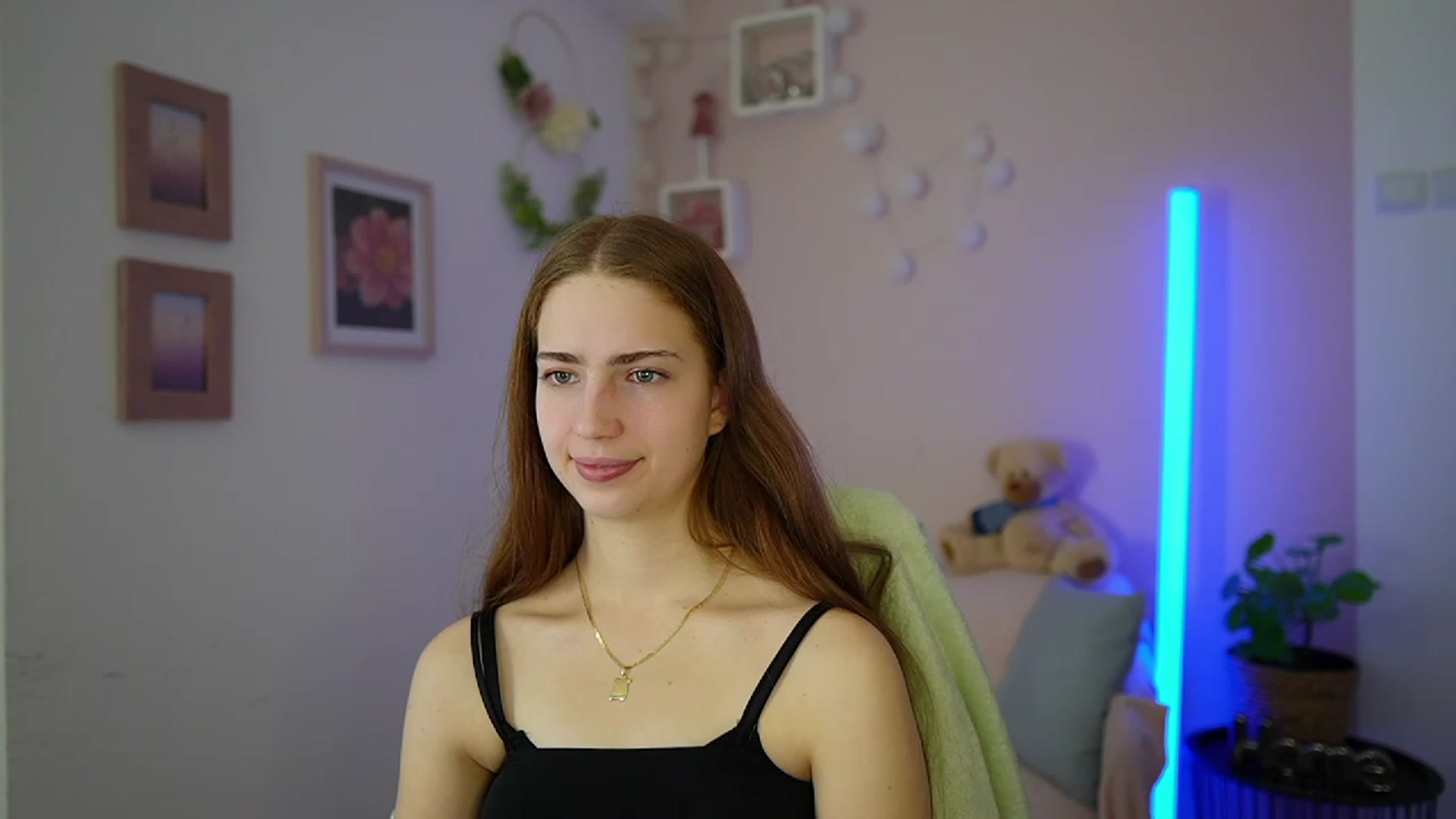 Gallery image thumbnail from Naomi_Woods18's myfreecams stream on, 01/19/2024, 10:23 image 8 of 20