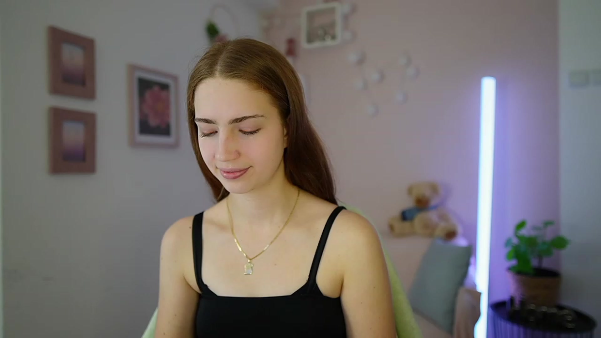 Gallery image thumbnail from Naomi_Woods18's myfreecams stream on, 01/19/2024, 10:23 image 12 of 20