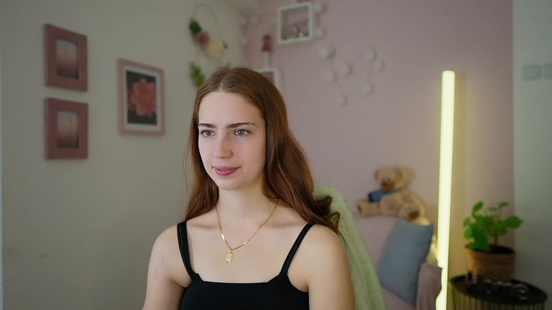 Gallery image thumbnail from Naomi_Woods18's myfreecams stream on, 01/19/2024, 10:23 image 1 of 20