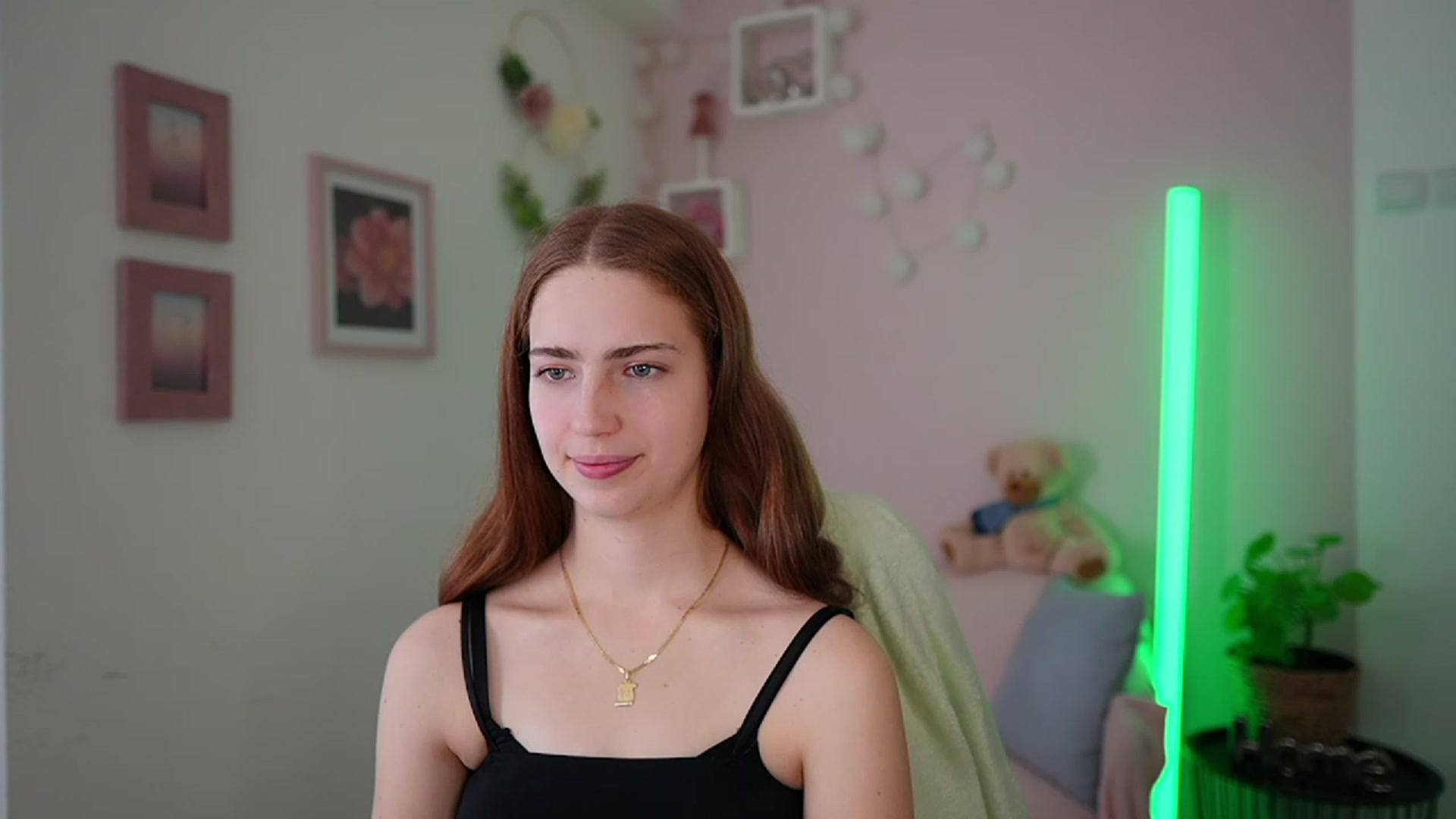 Gallery image thumbnail from Naomi_Woods18's myfreecams stream on, 01/19/2024, 10:23 image 20 of 20