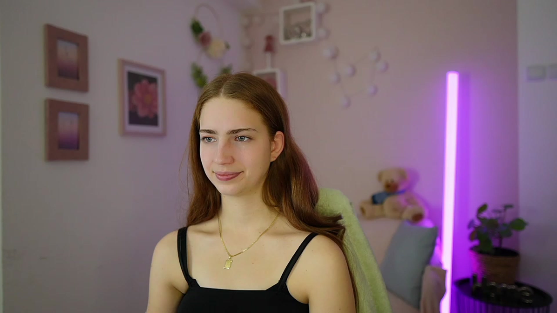 Gallery image thumbnail from Naomi_Woods18's myfreecams stream on, 01/19/2024, 10:23 image 4 of 20